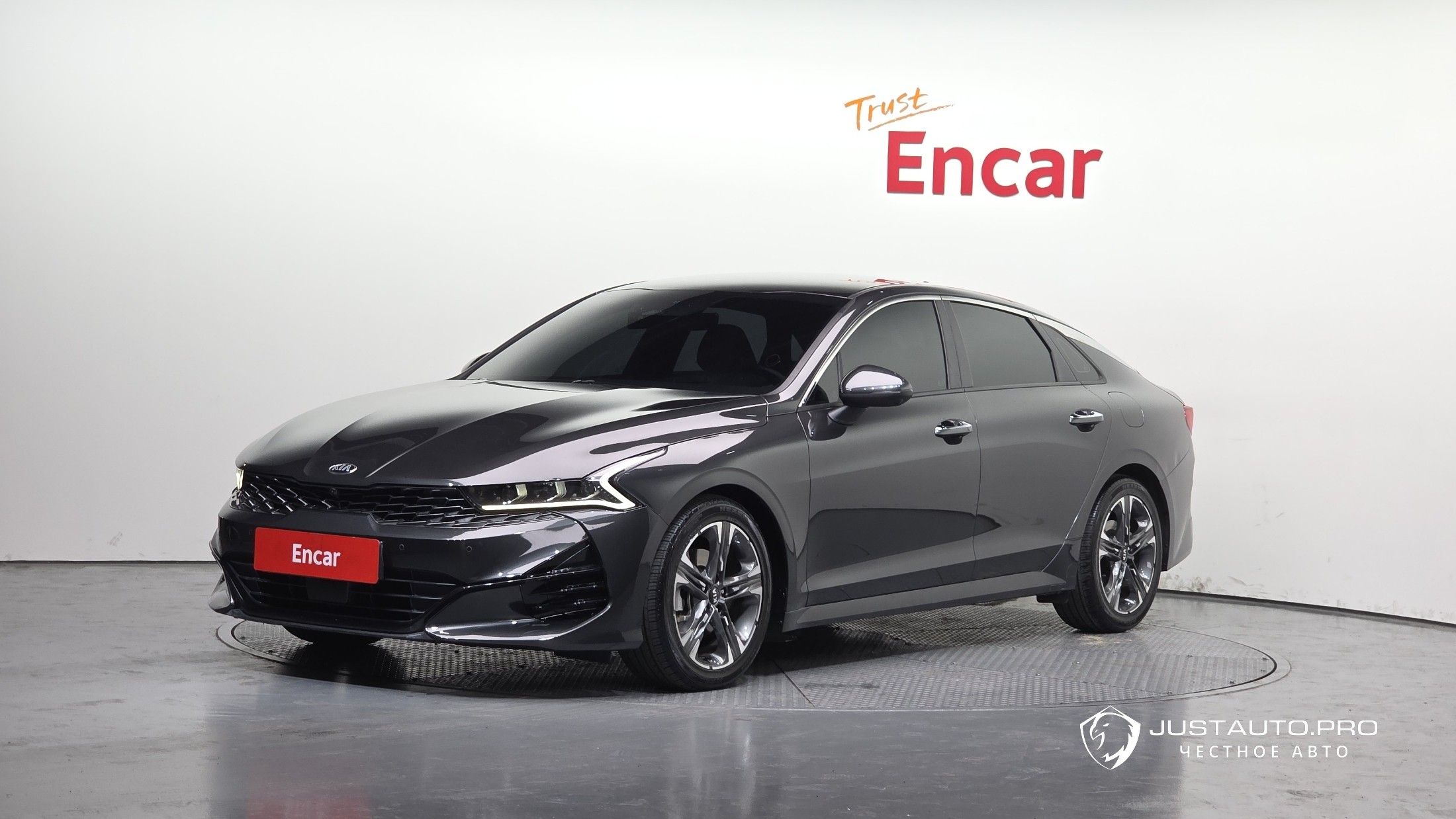 Автомобиль Kia K5