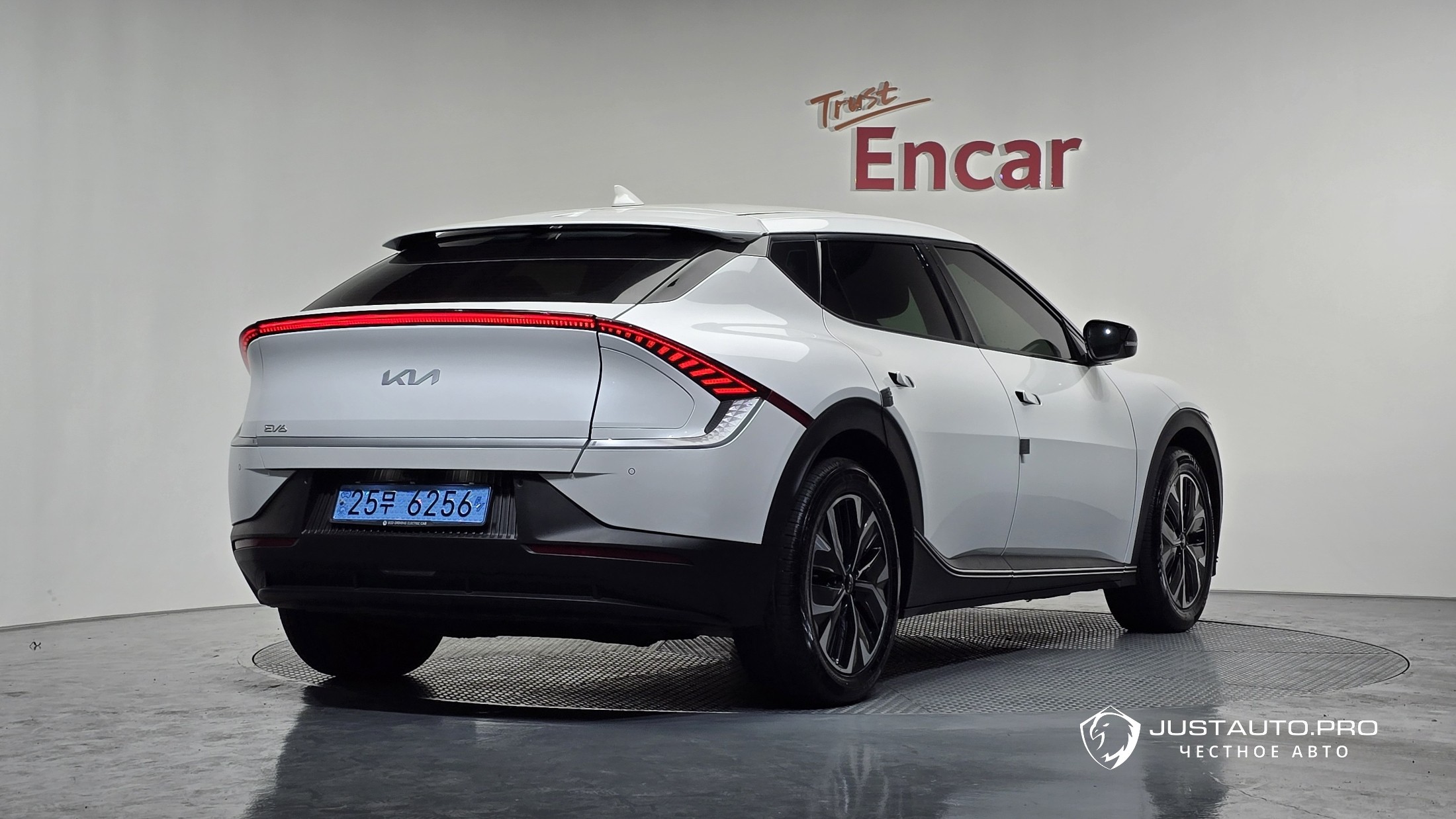 Автомобиль Kia EV6