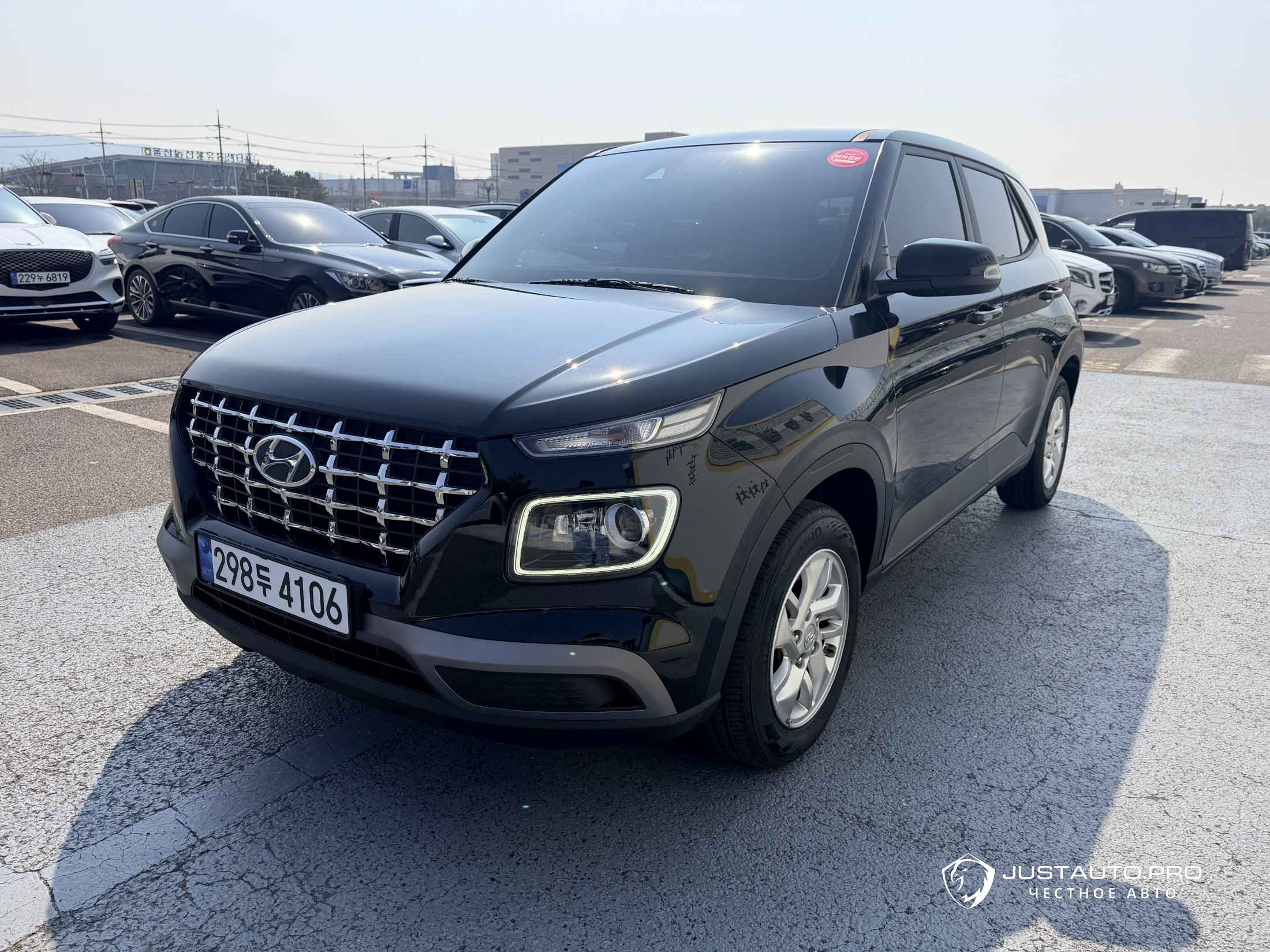 Автомобиль Hyundai Venue