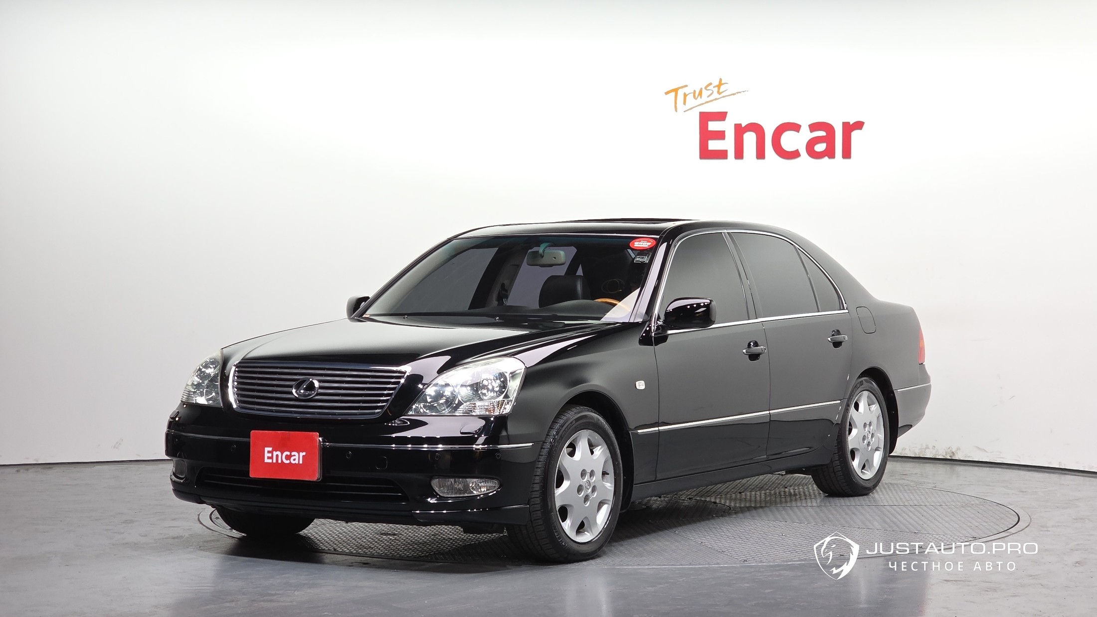 Автомобиль Lexus LS