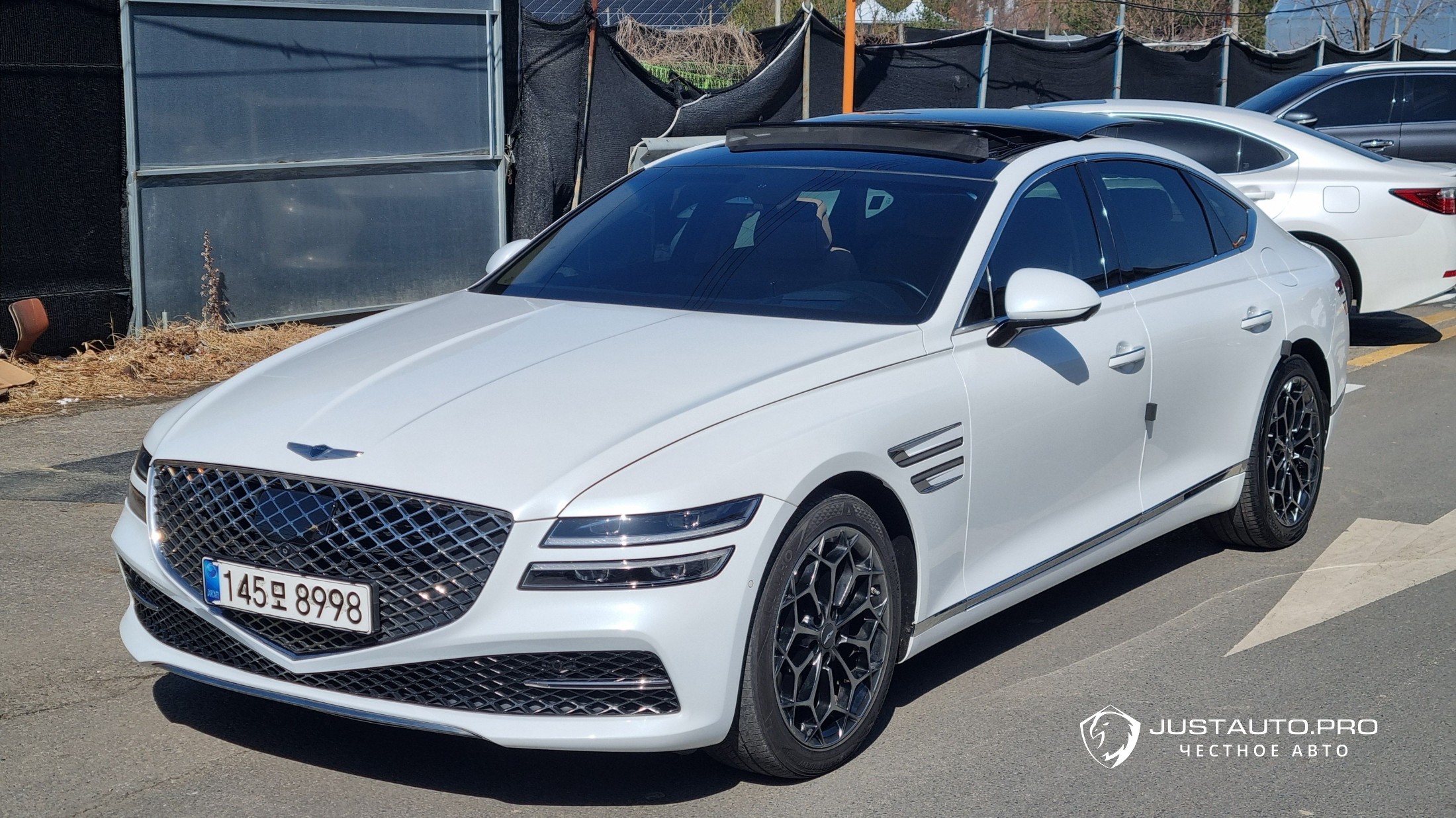 Автомобиль Genesis G80