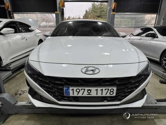 Автомобиль Hyundai AVANTE