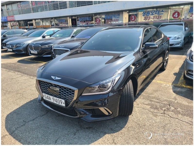 Автомобиль Genesis G80