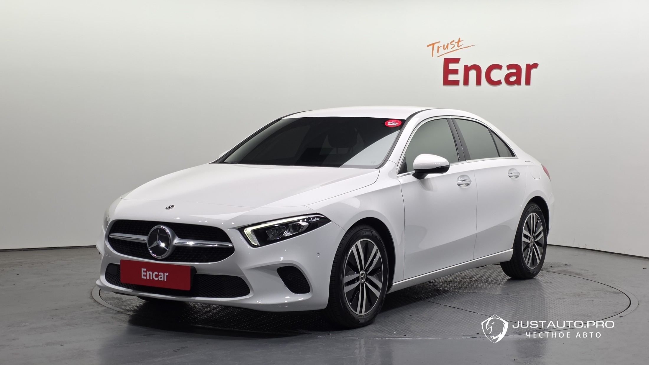 Автомобиль Mercedes-Benz A-Class