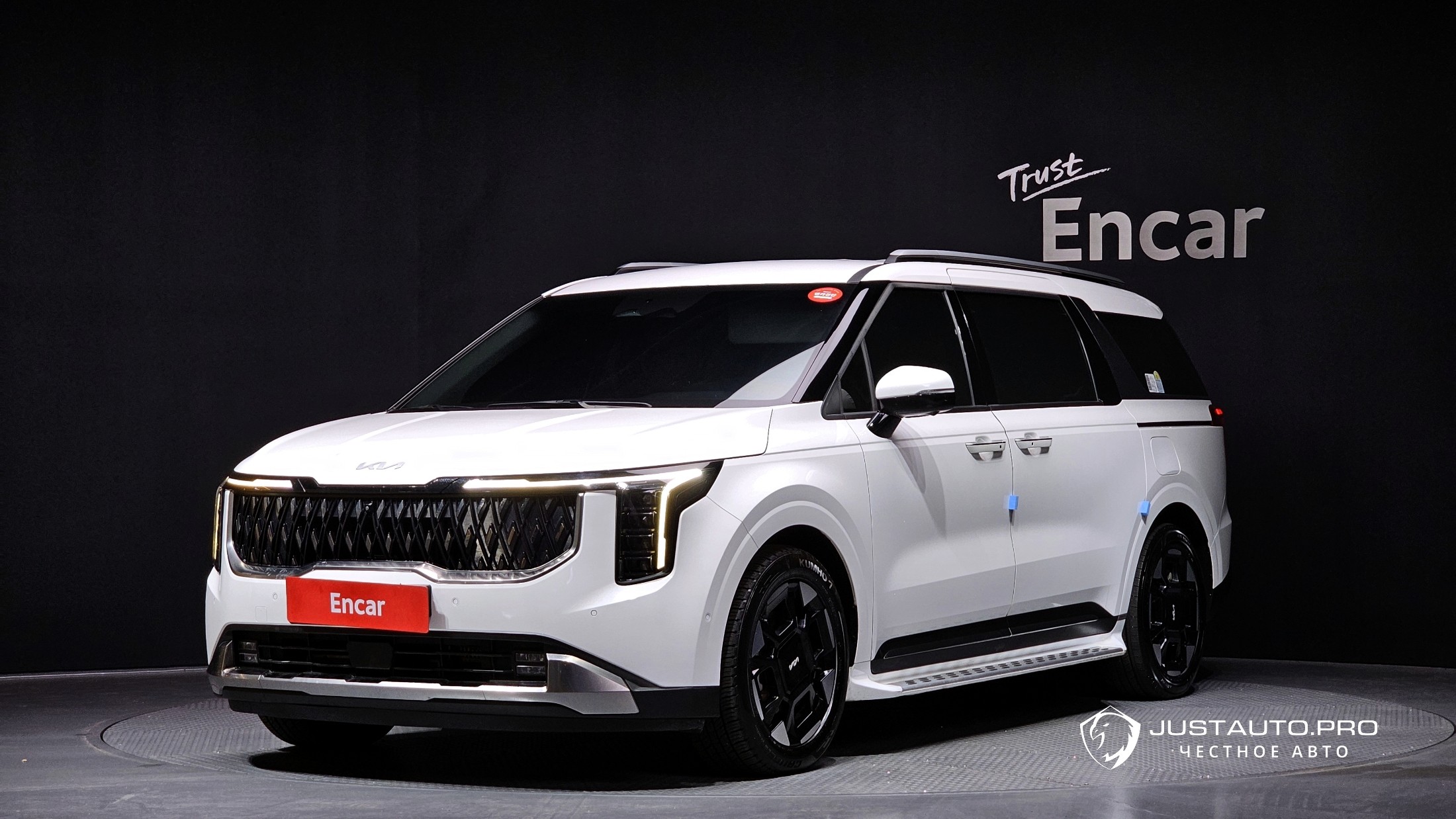 Автомобиль Kia Canival