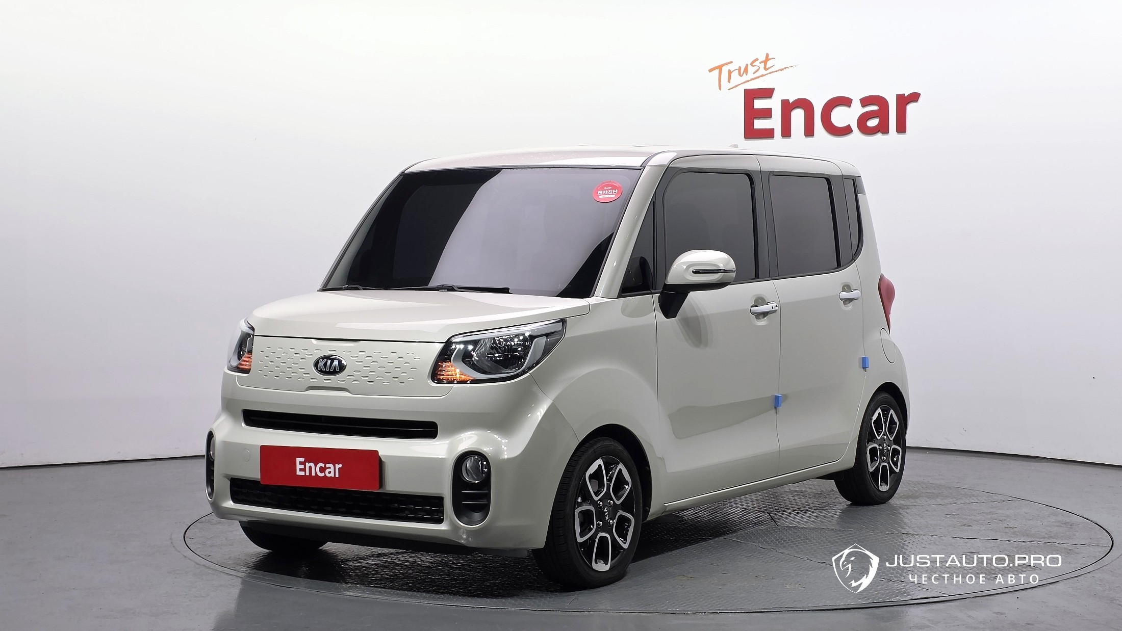 Автомобиль Kia RAY