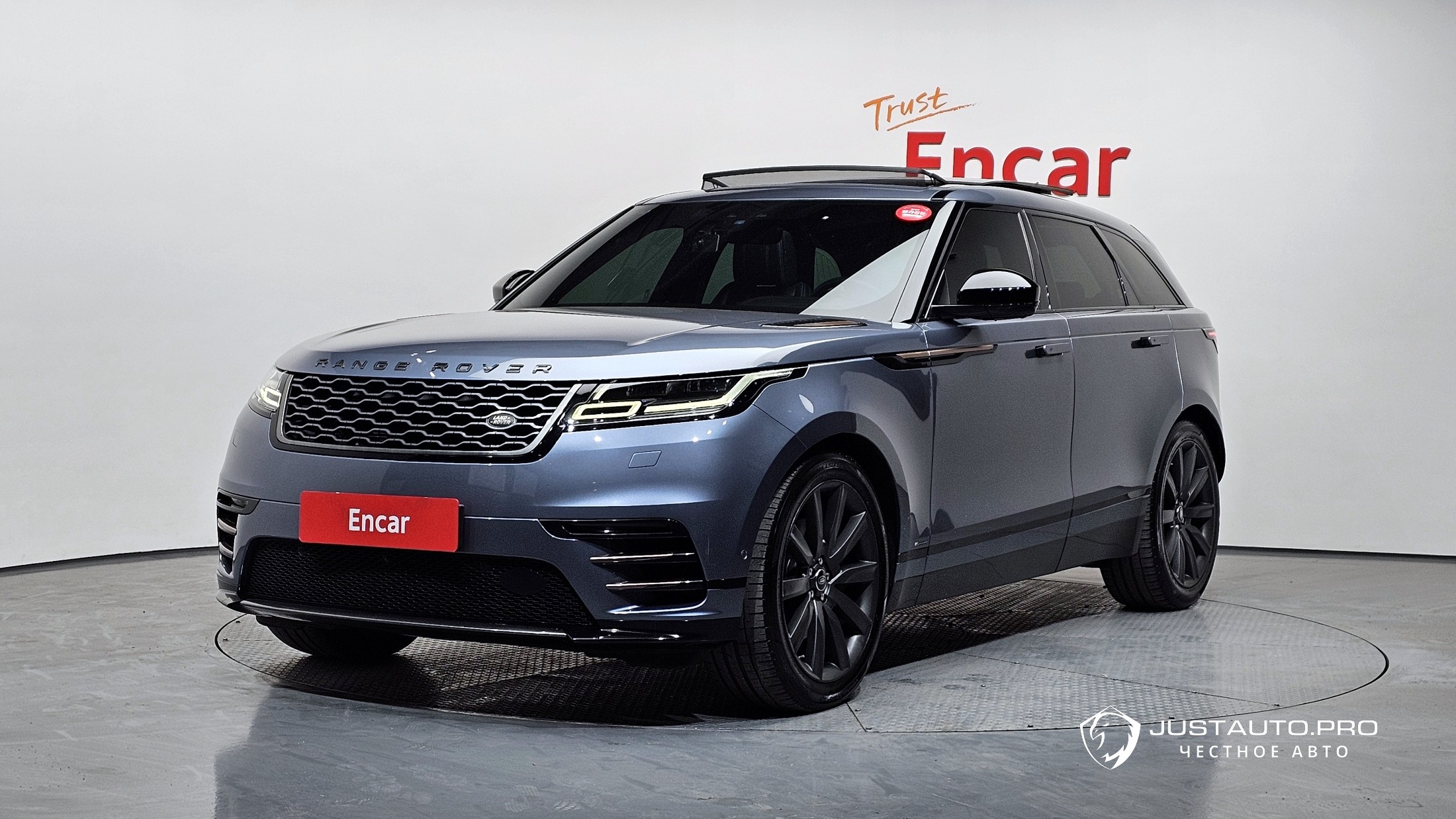 Автомобиль Land Rover Range Rover Velar