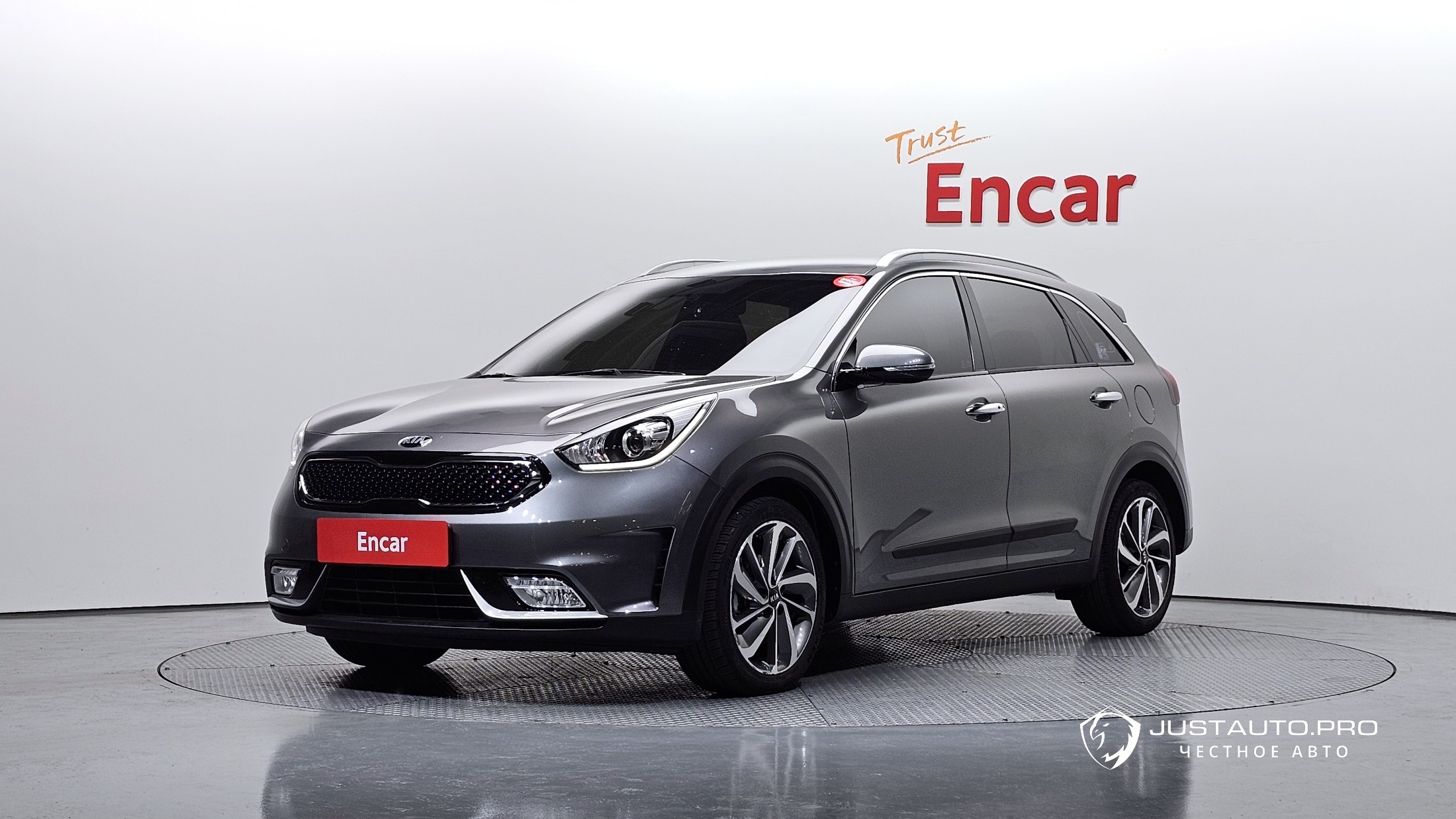 Автомобиль Kia Niro