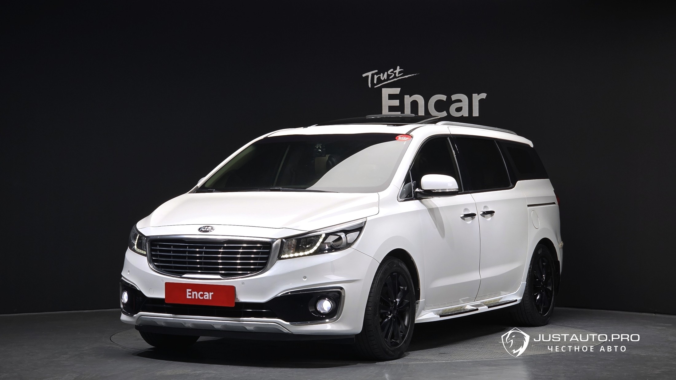 Автомобиль Kia Canival