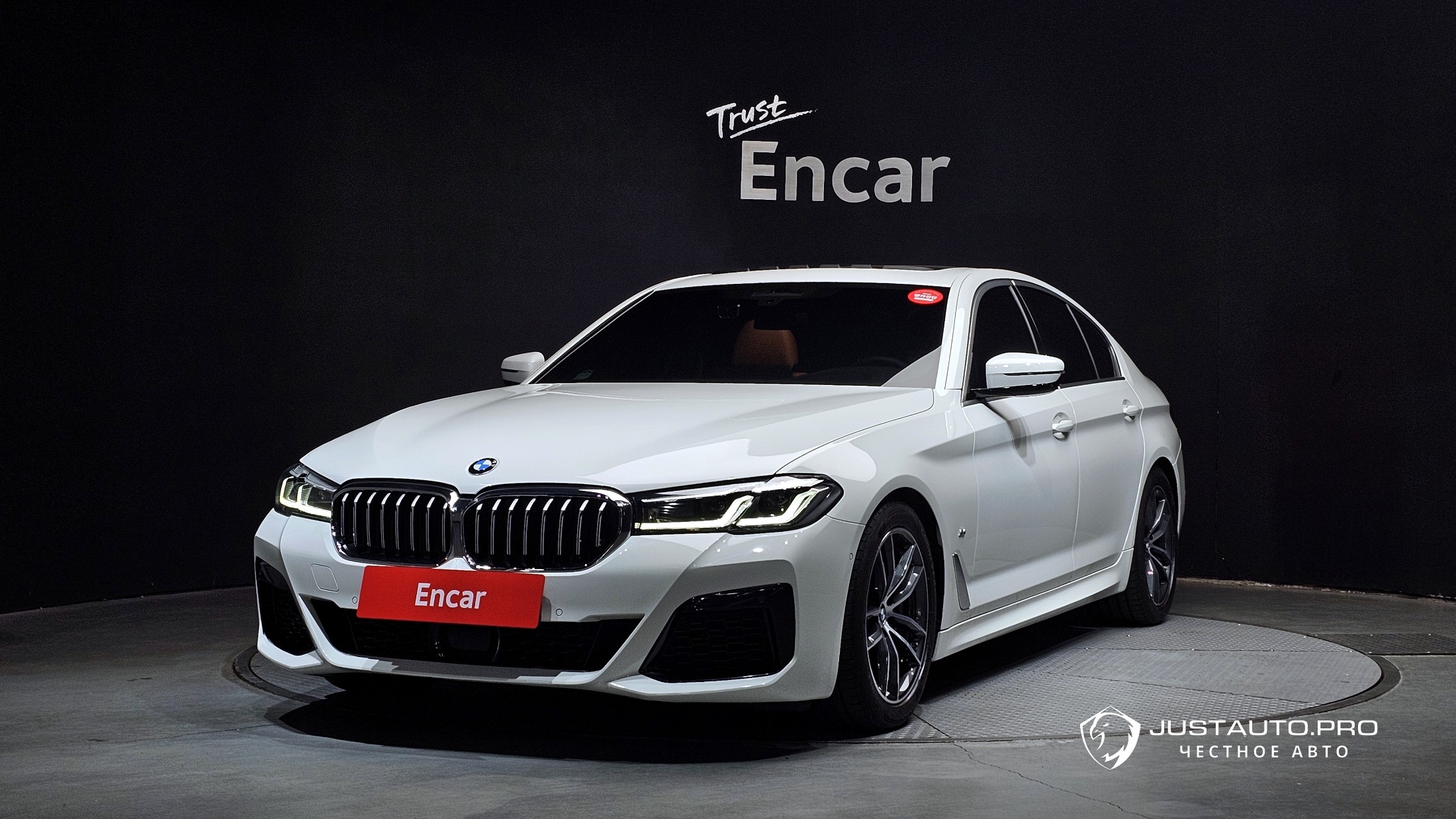 Автомобиль BMW 5-Series
