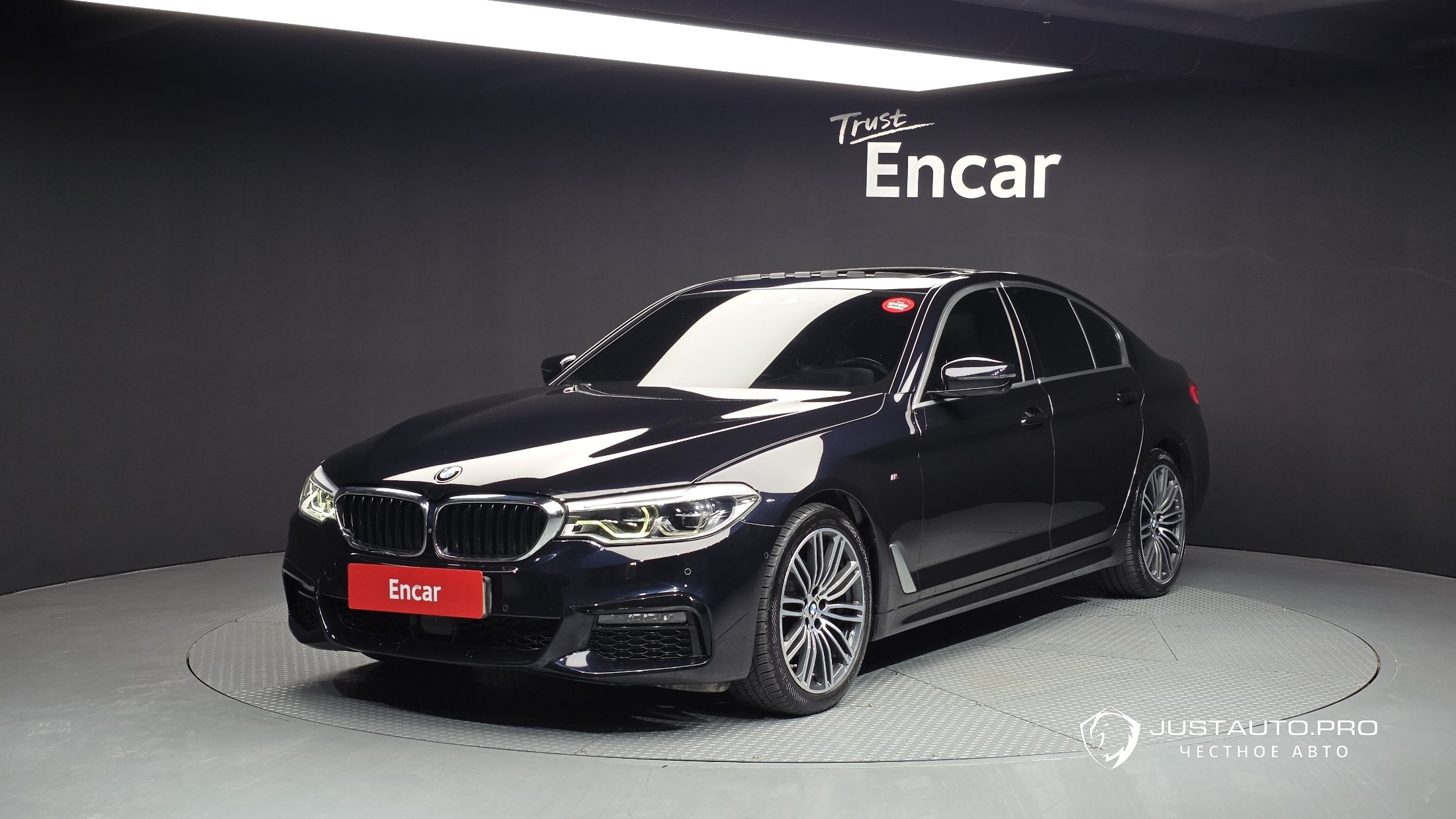 Автомобиль BMW 5-Series