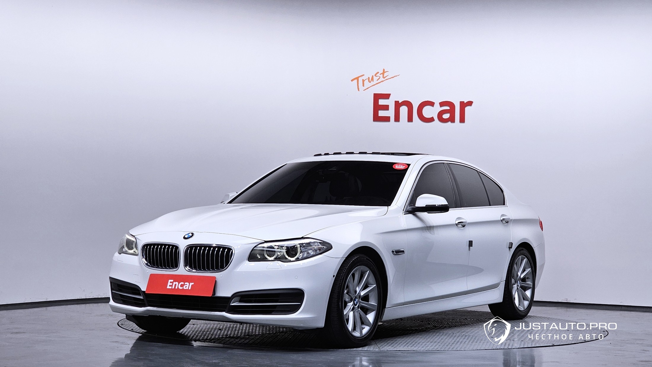 Автомобиль BMW 5-Series