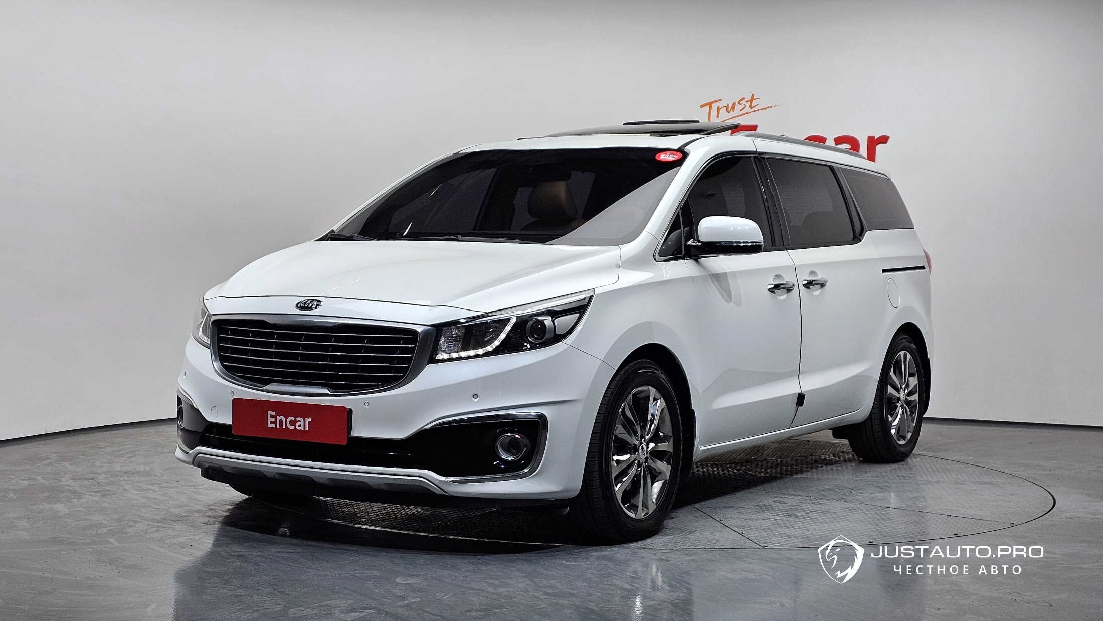 Автомобиль Kia Canival