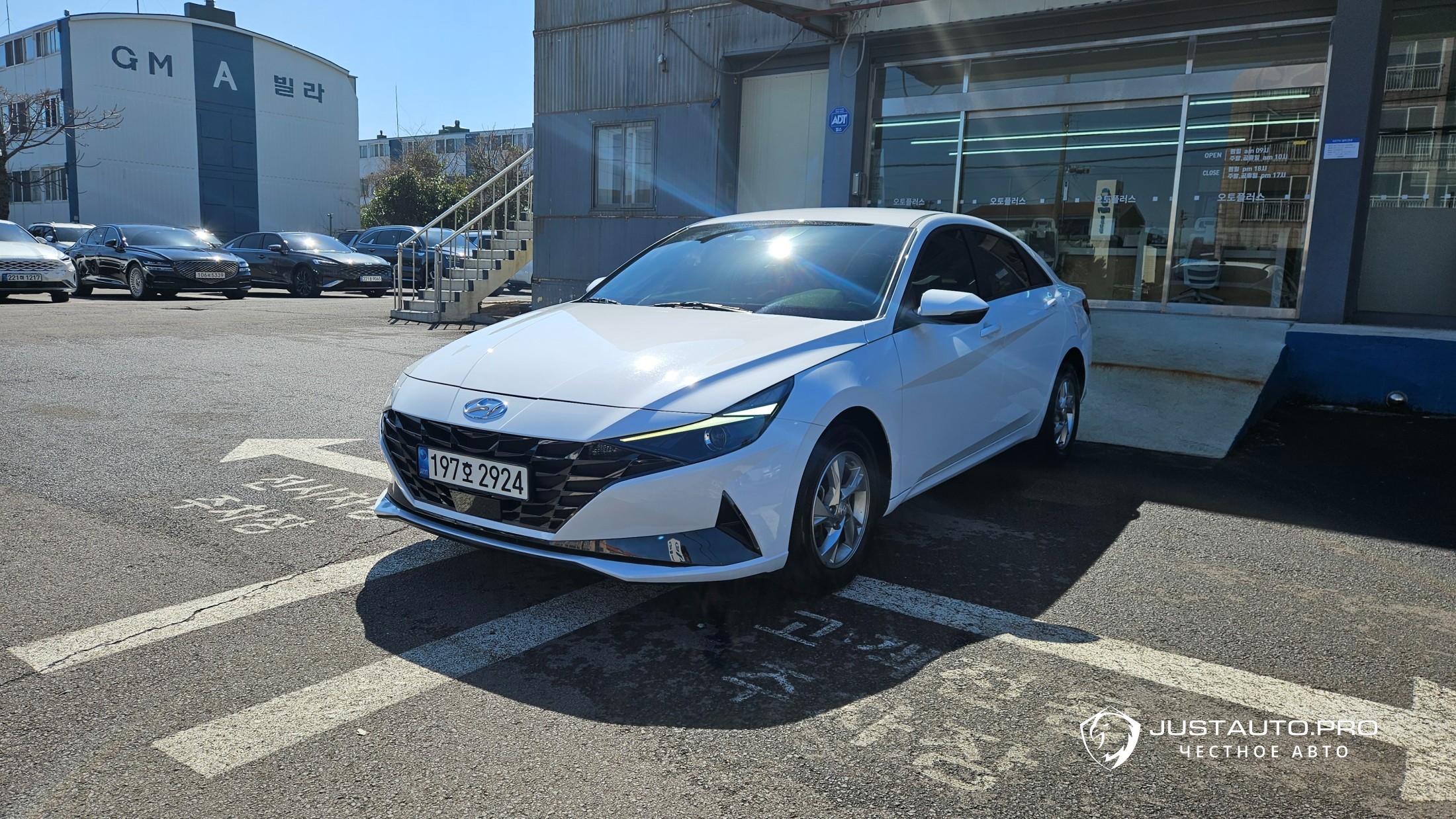 Автомобиль Hyundai AVANTE