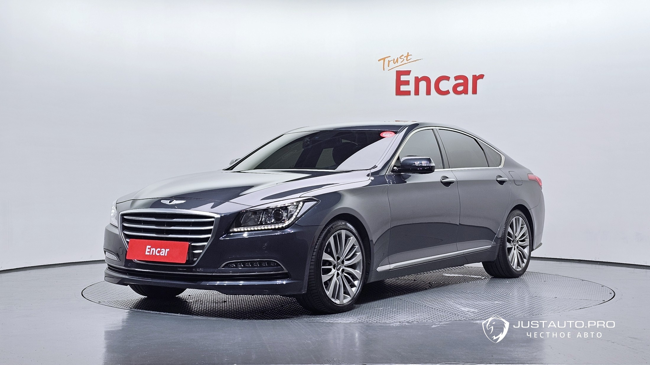 Автомобиль Hyundai Genesis