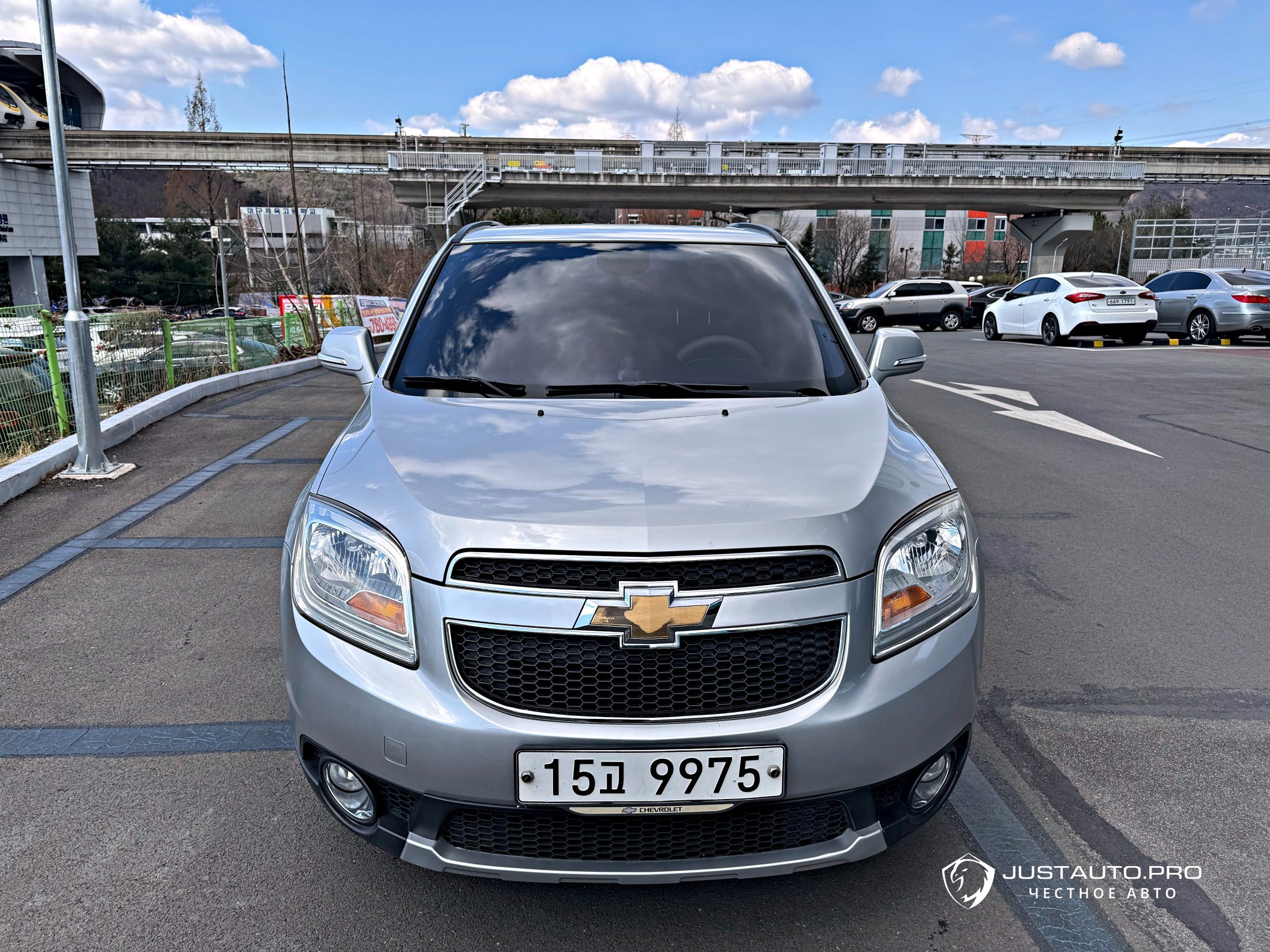 Автомобиль ChevroletGMDaewoo Orlando