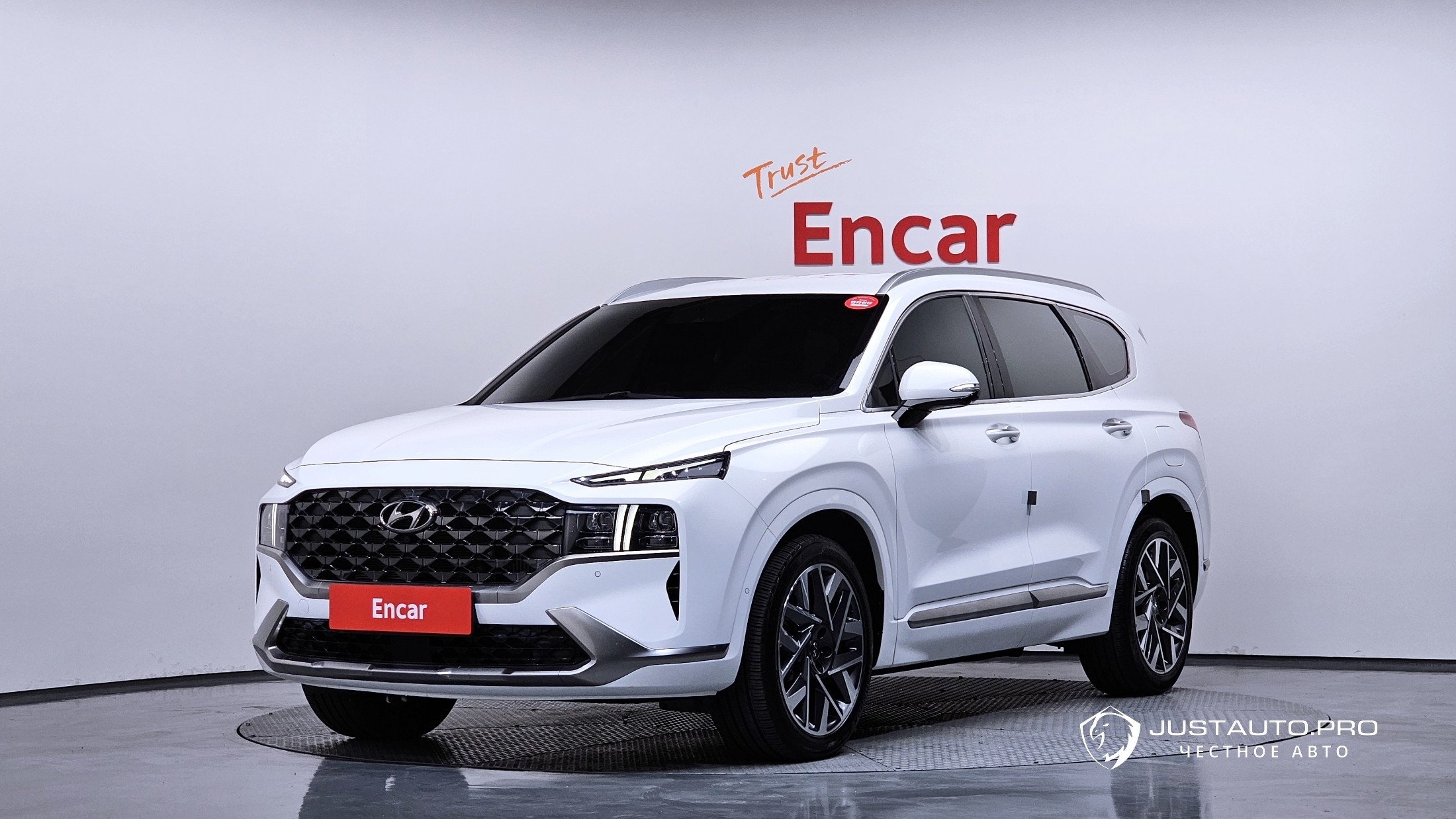 Автомобиль Hyundai Santafe