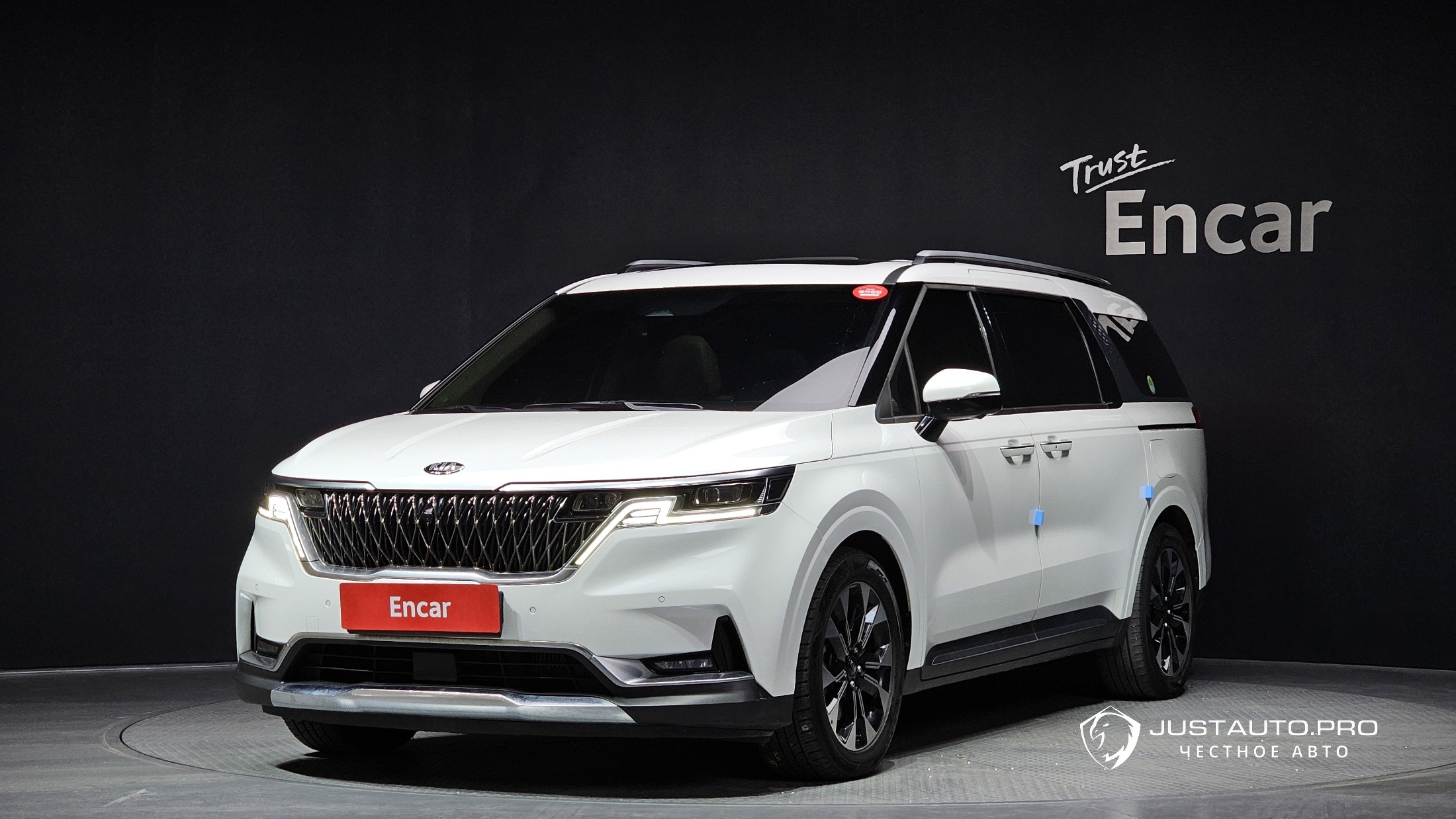 Автомобиль Kia Canival