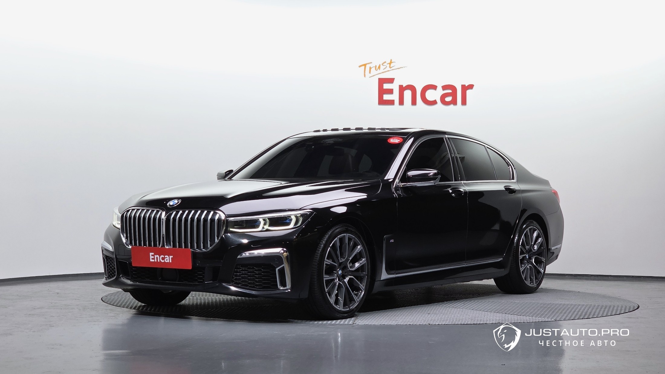 Автомобиль BMW 7-Series