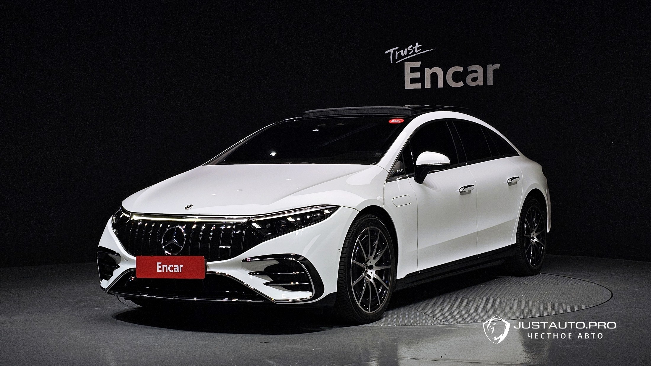 Автомобиль Mercedes-Benz EQS