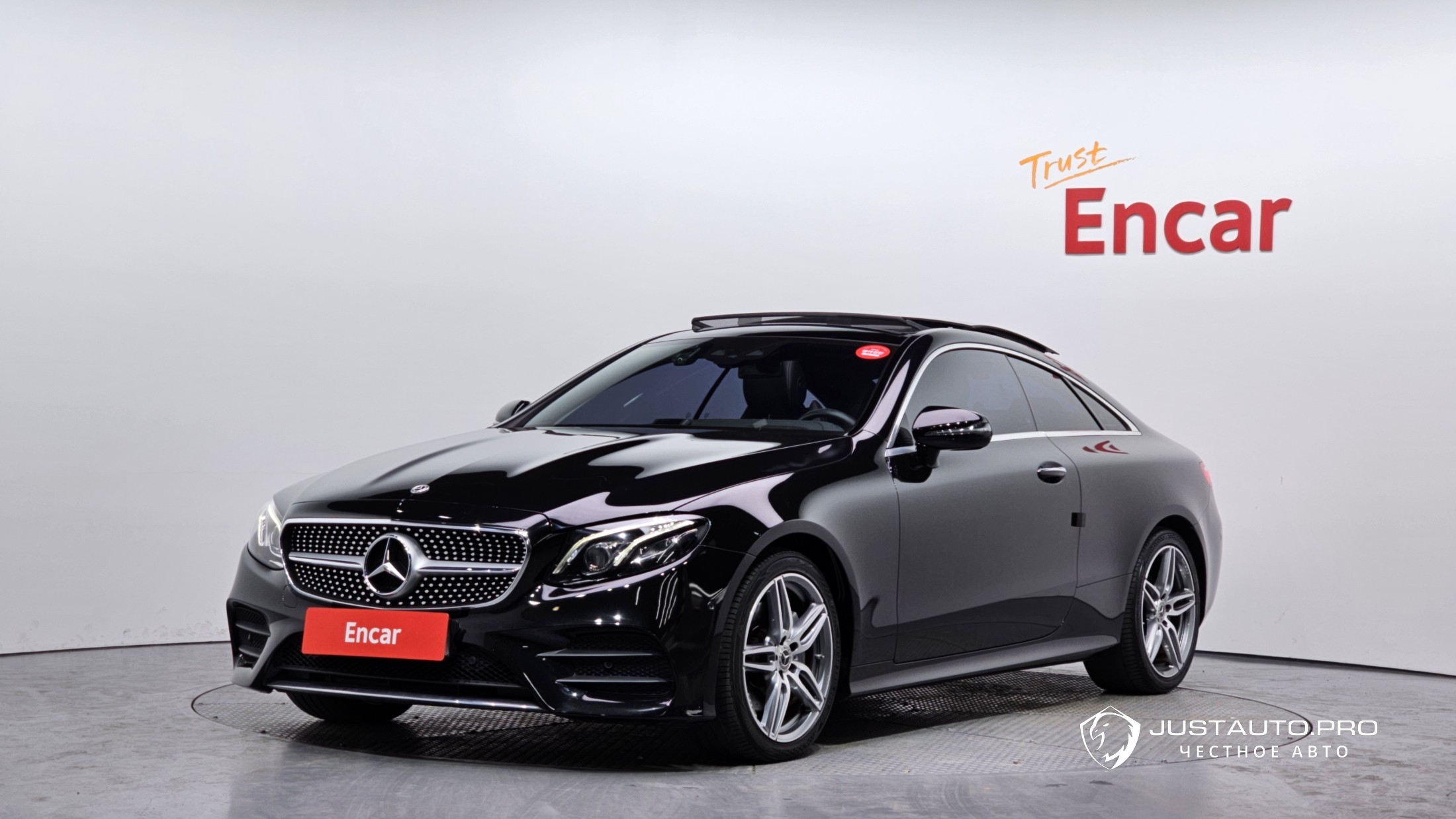 Автомобиль Mercedes-Benz E-Class