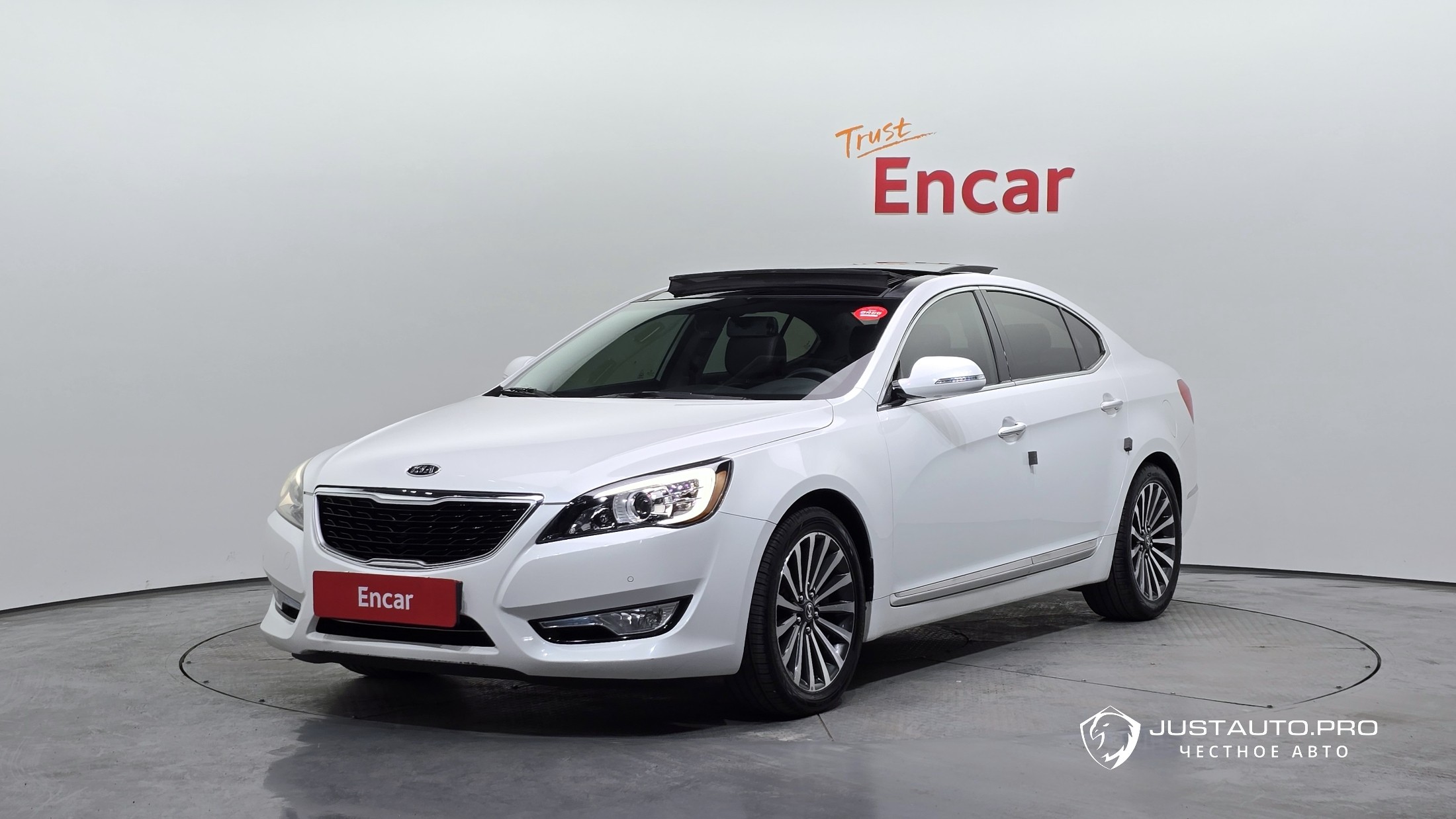 Автомобиль Kia K7