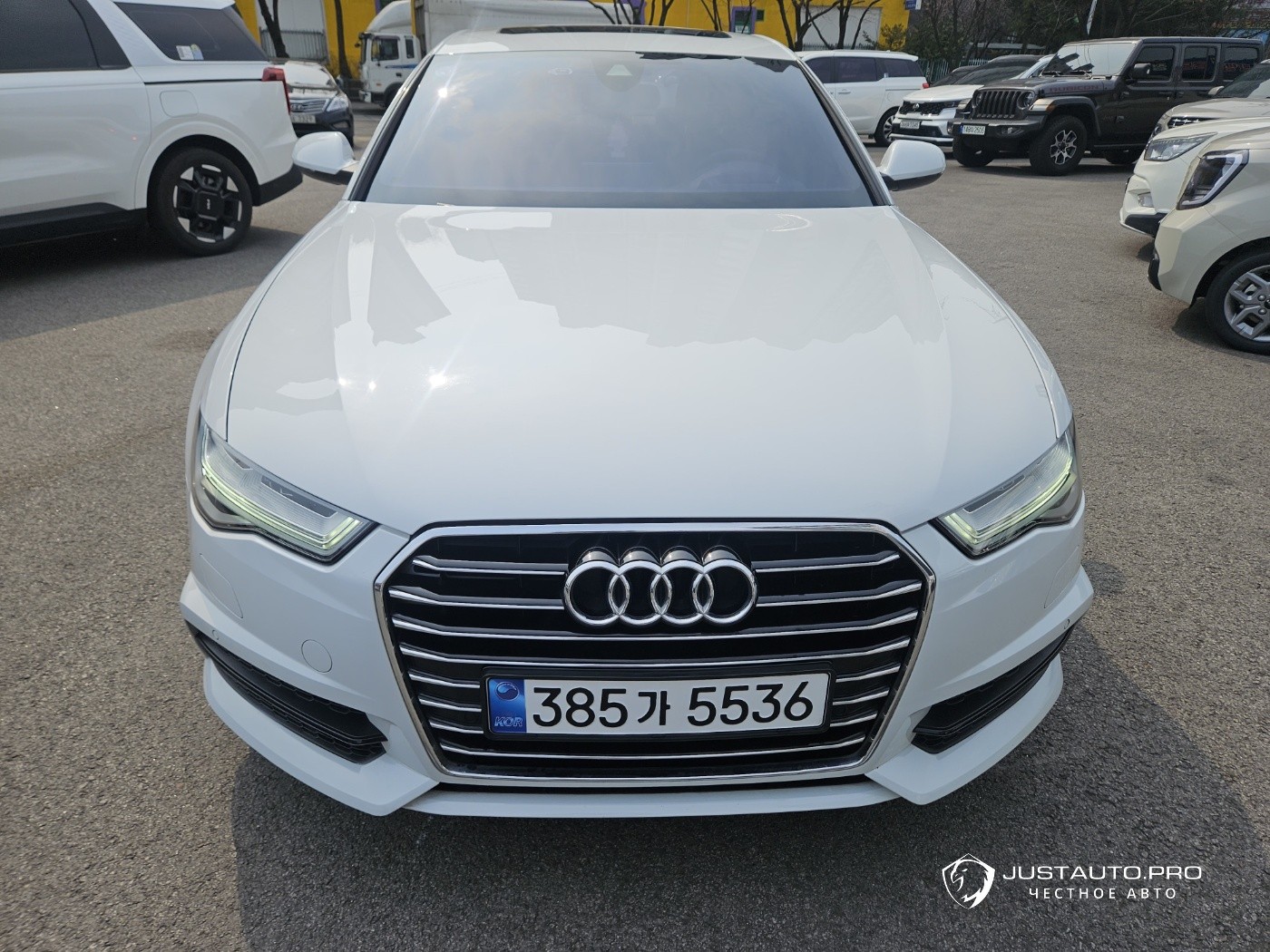 Автомобиль Audi A6