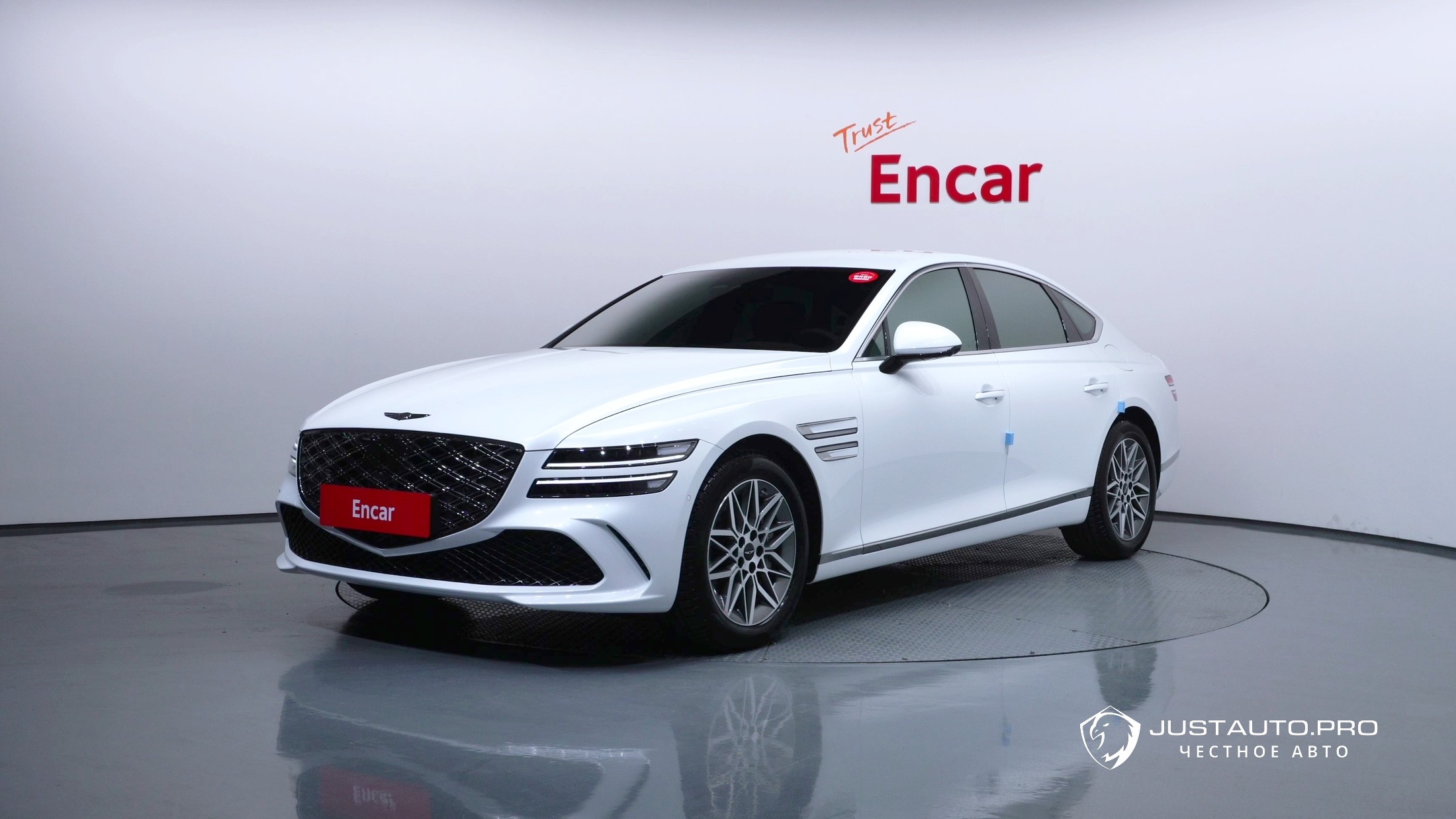 Автомобиль Genesis G80