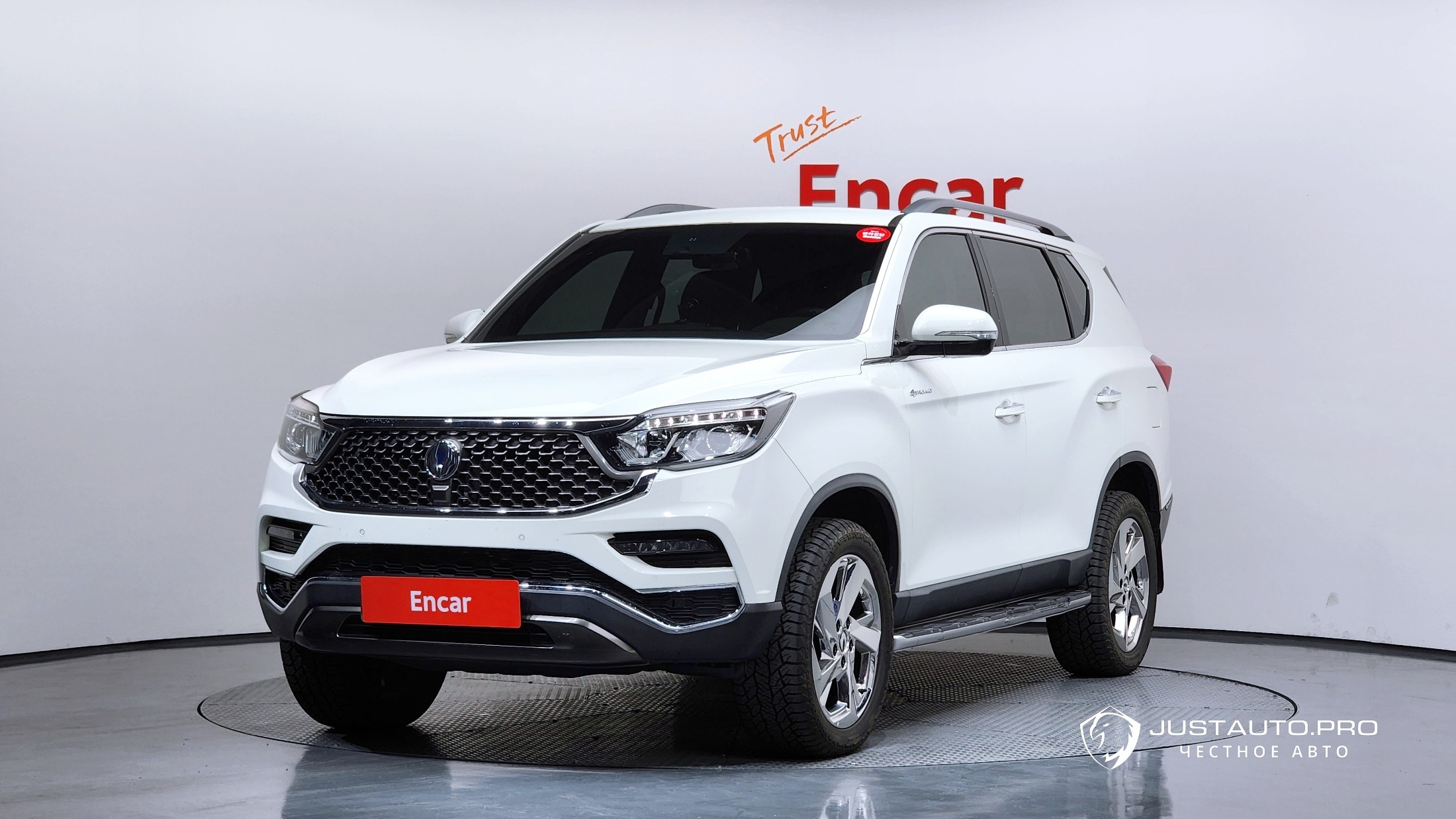 Автомобиль KG_Mobility_Ssangyong Rexton