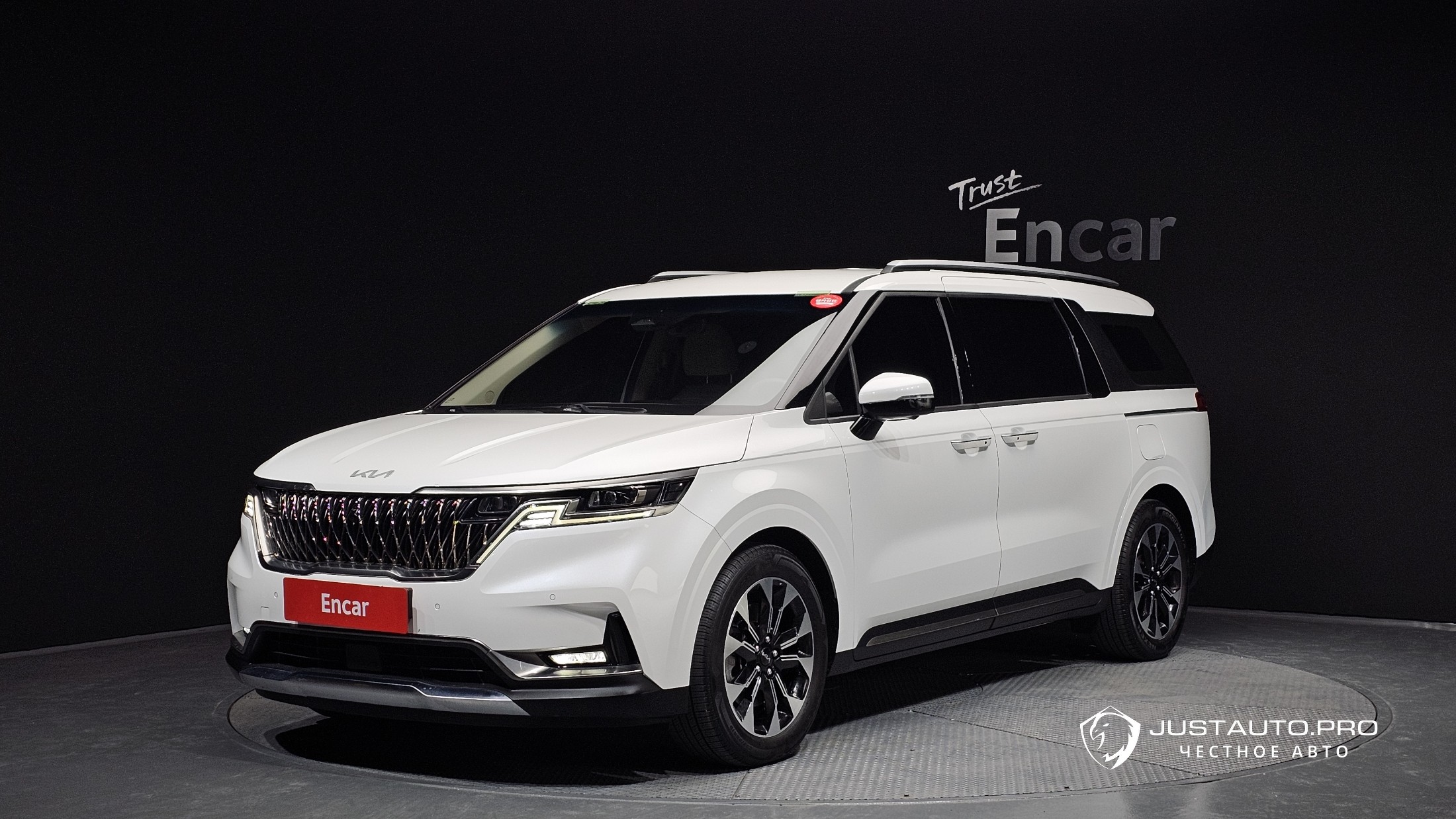 Автомобиль Kia Canival