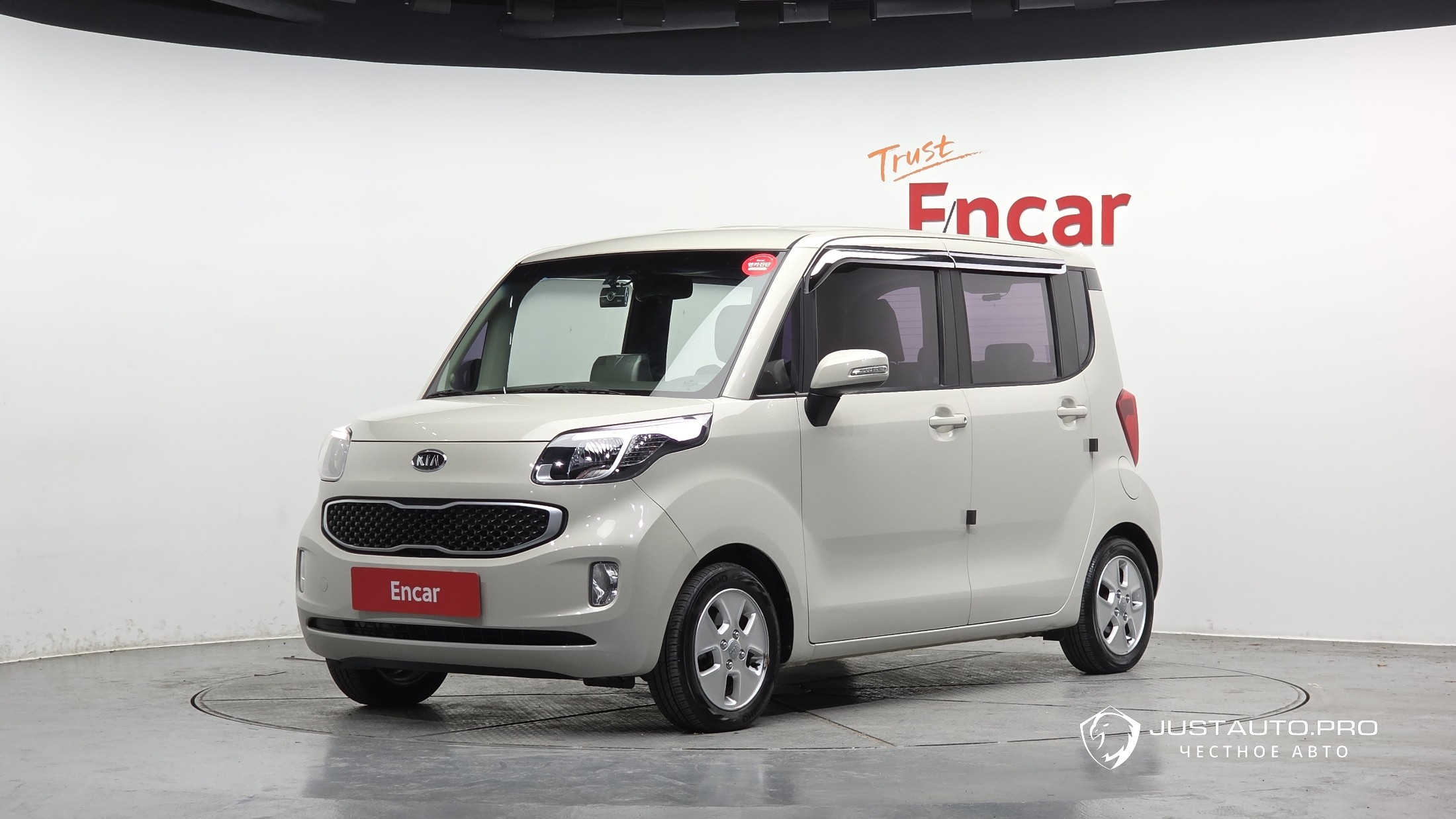Автомобиль Kia RAY
