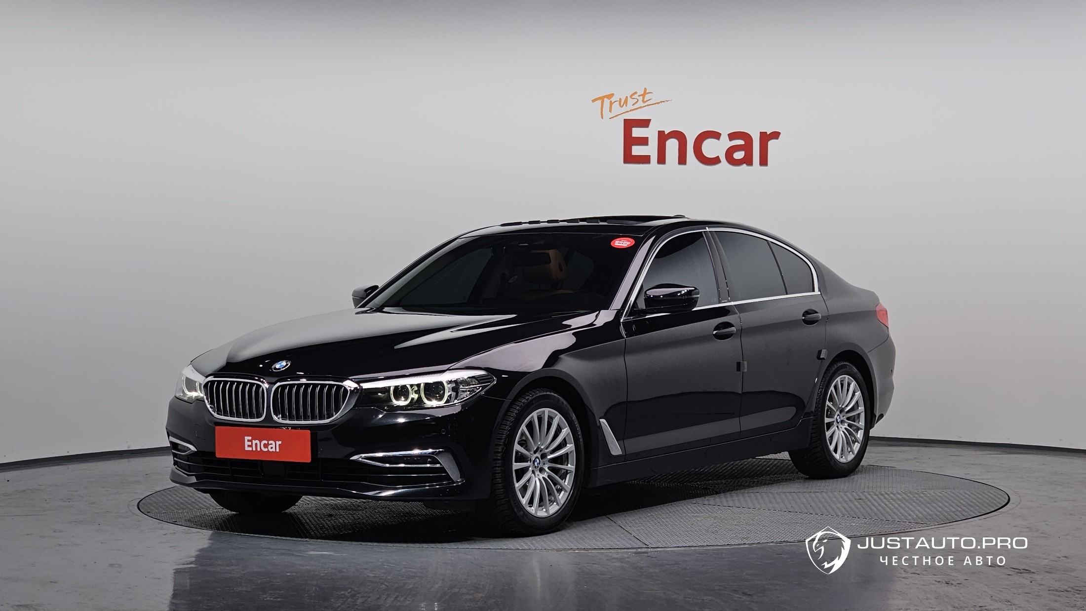 Автомобиль BMW 5-Series