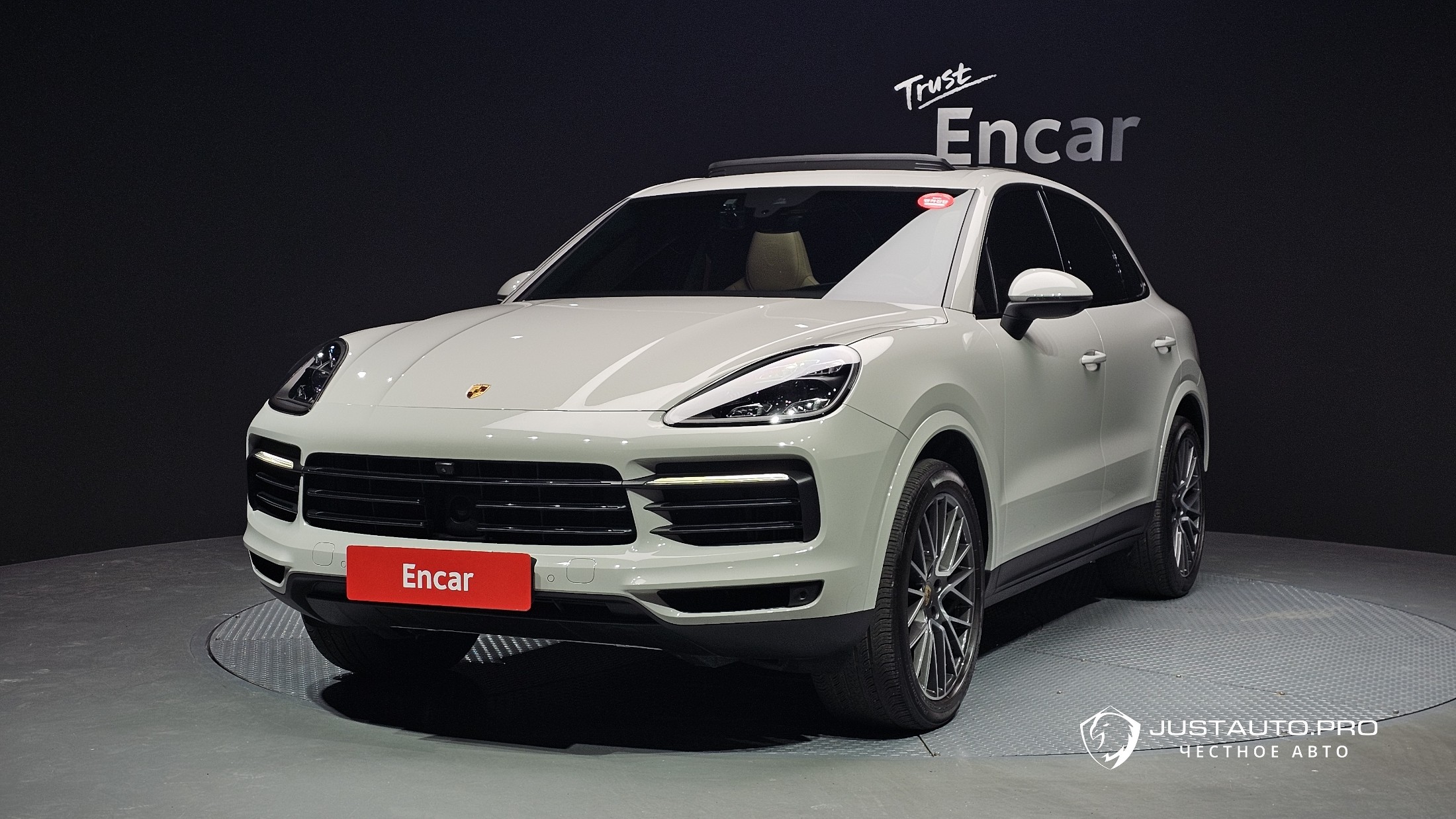 Автомобиль Porsche Cayenne