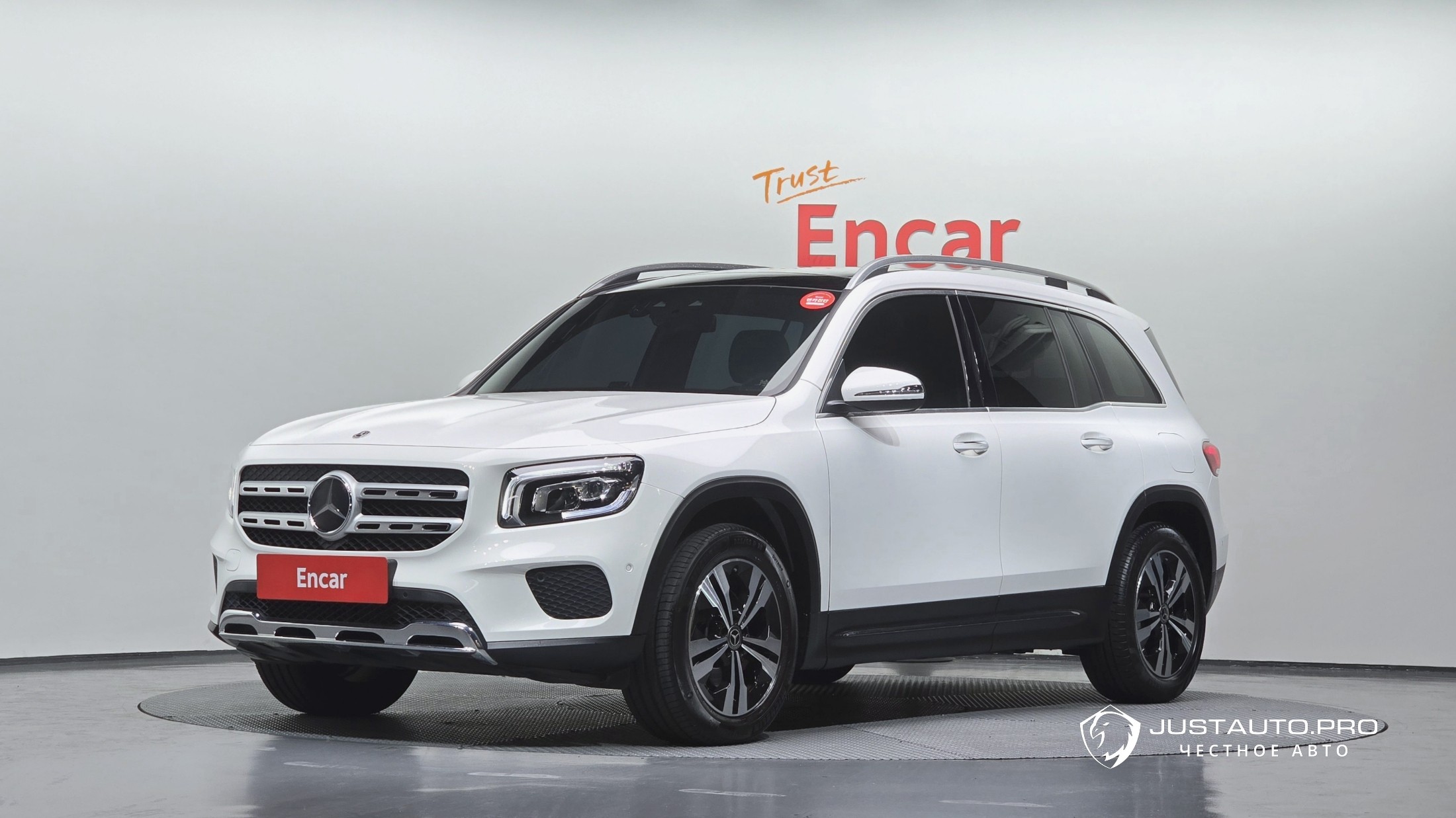 Автомобиль Mercedes-Benz GLB-Class