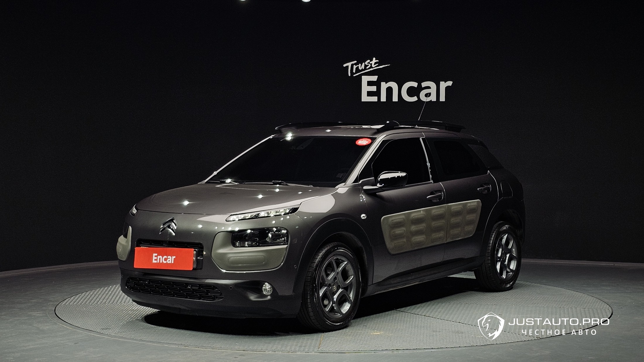 Автомобиль Citroen-DS C4 CACTUS