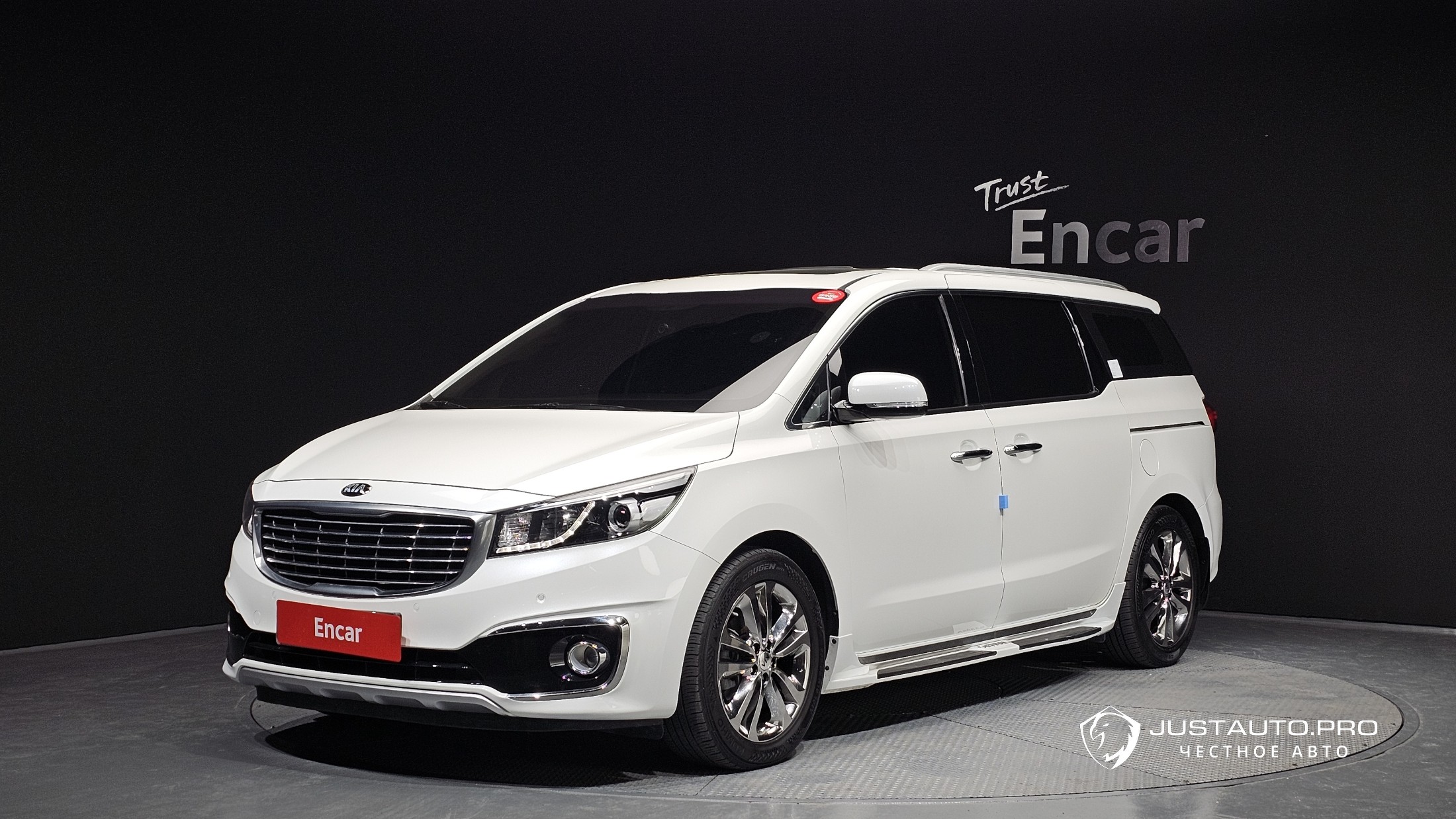 Автомобиль Kia Canival
