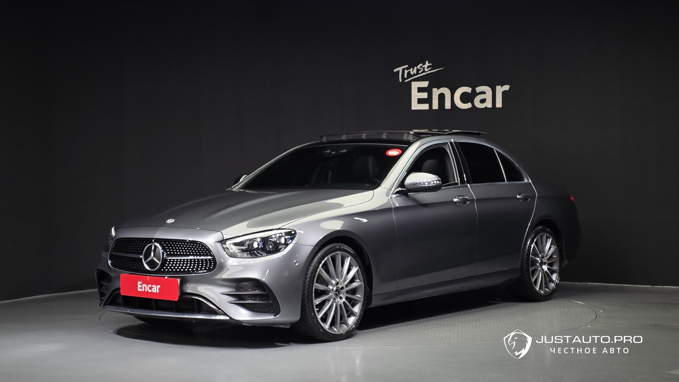 Автомобиль Mercedes-Benz E-Class