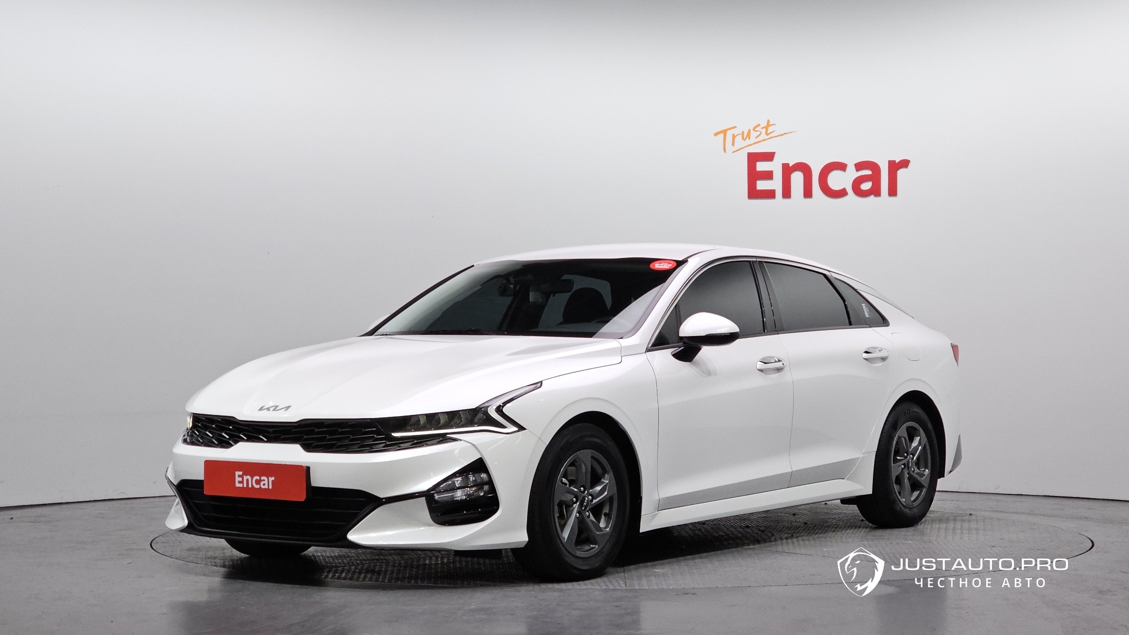 Автомобиль Kia K5