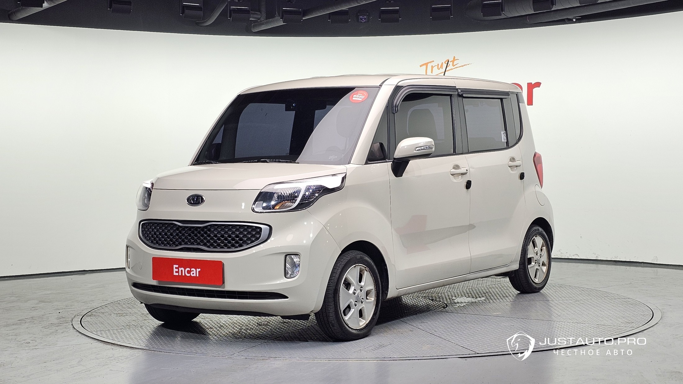 Автомобиль Kia RAY