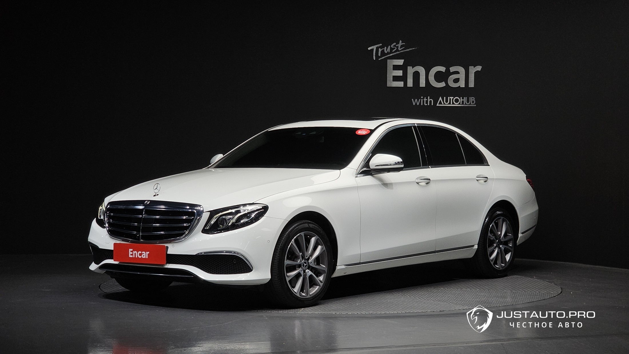 Автомобиль Mercedes-Benz E-Class