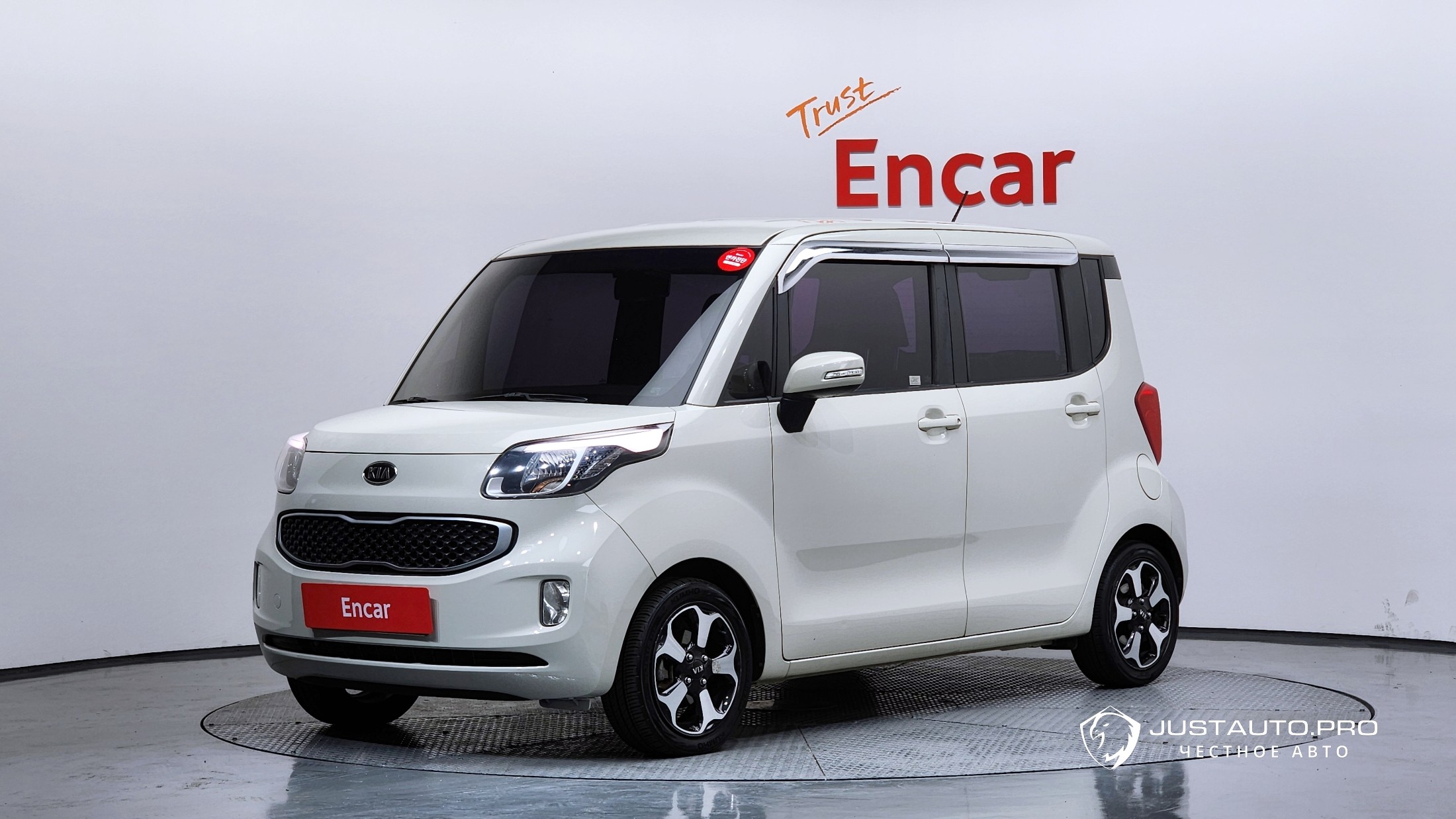 Автомобиль Kia RAY