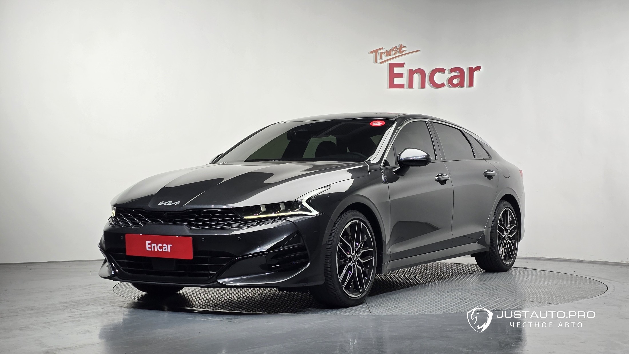 Автомобиль Kia K5