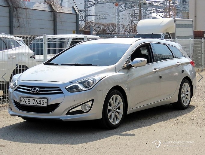 Автомобиль Hyundai i40