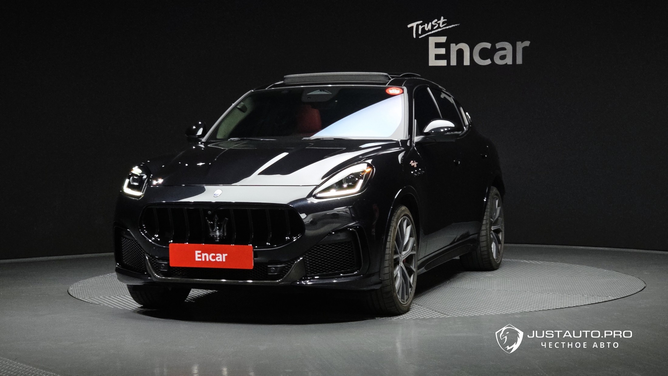 Автомобиль Maserati Grecale