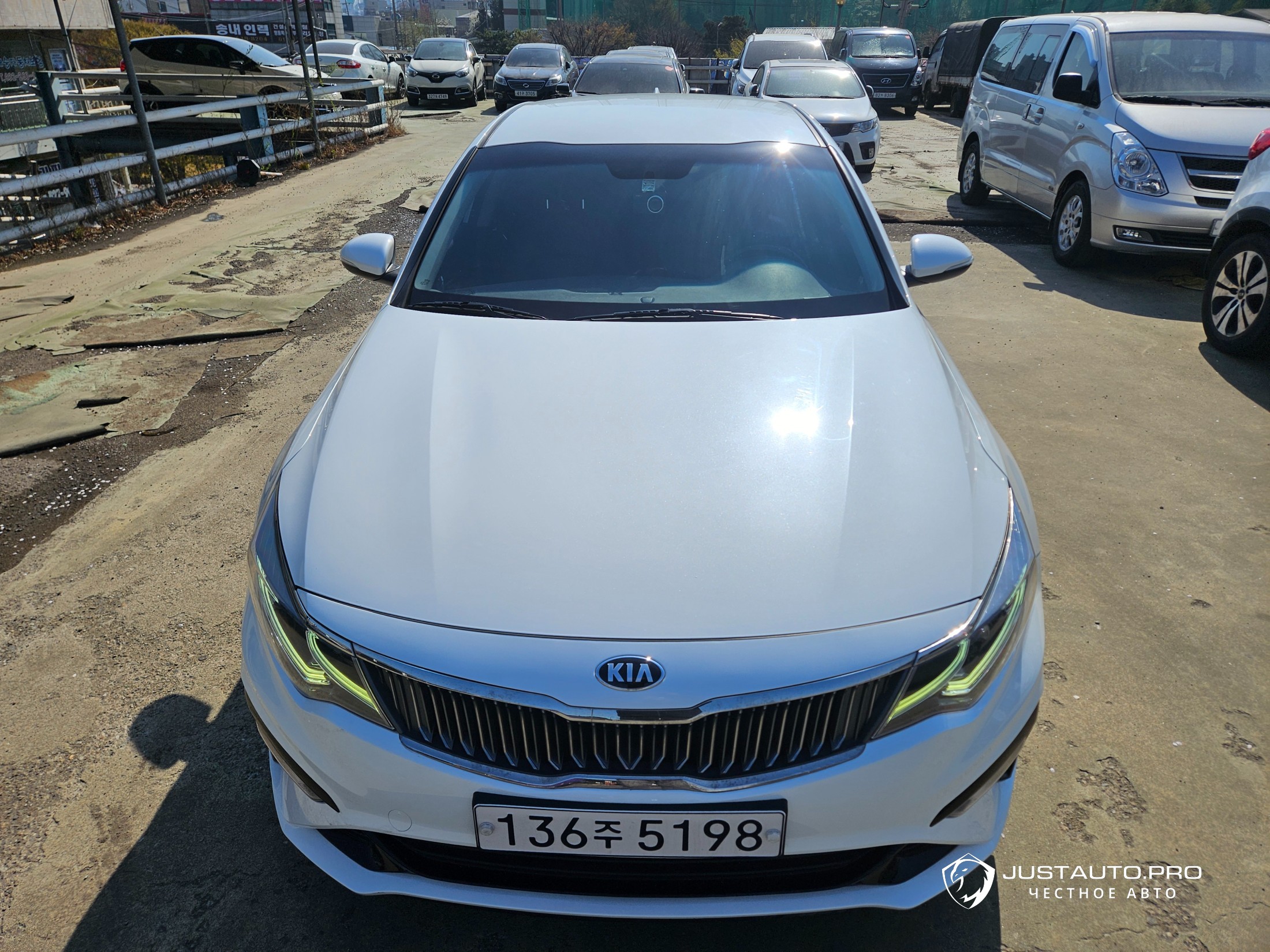 Автомобиль Kia K5