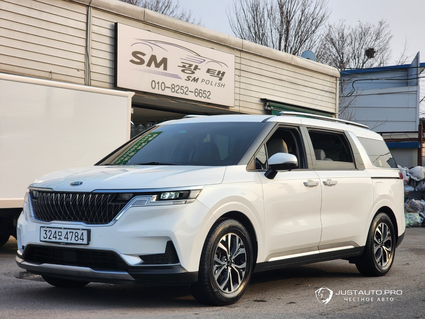 Автомобиль Kia Canival