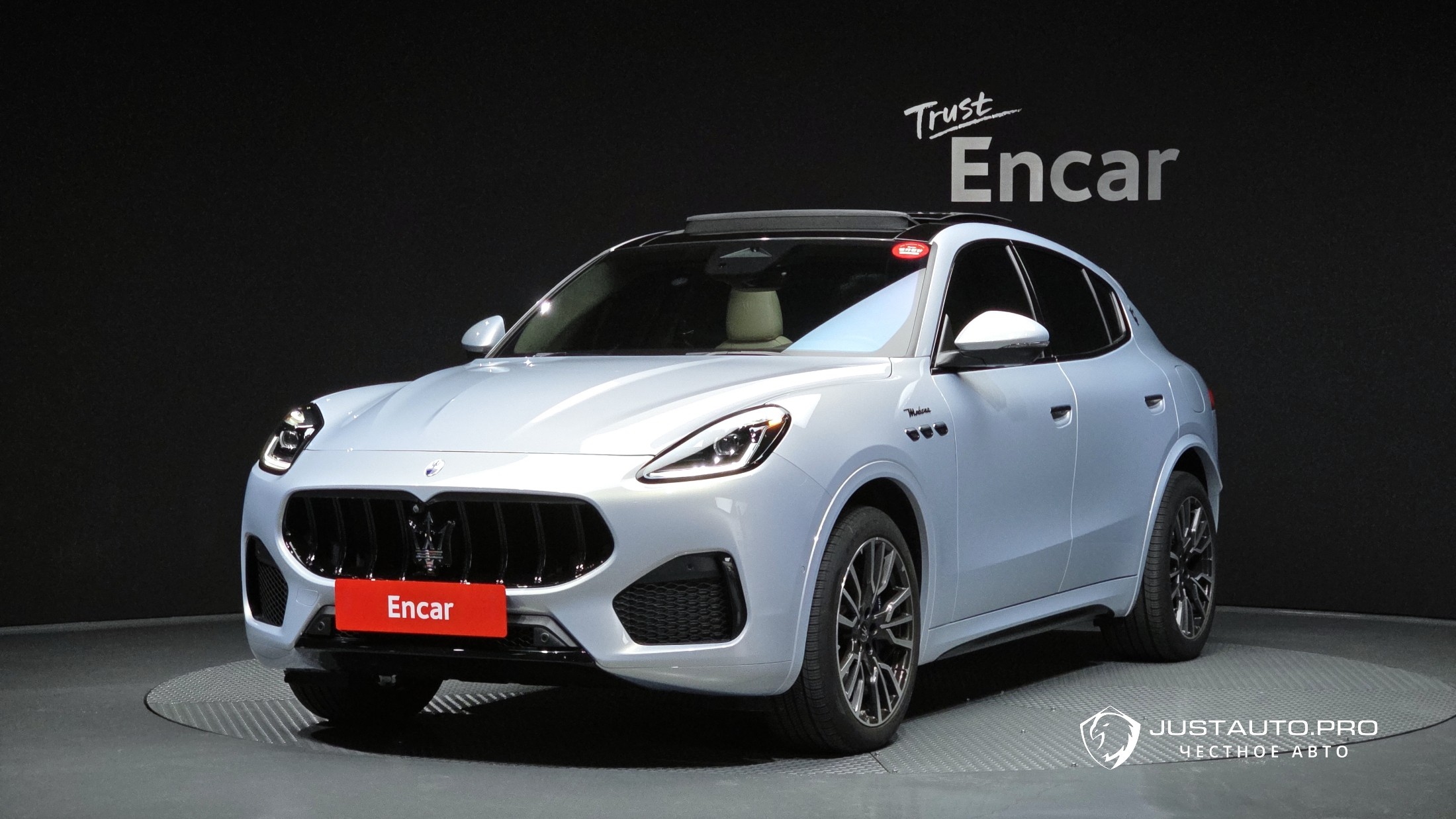 Автомобиль Maserati Grecale