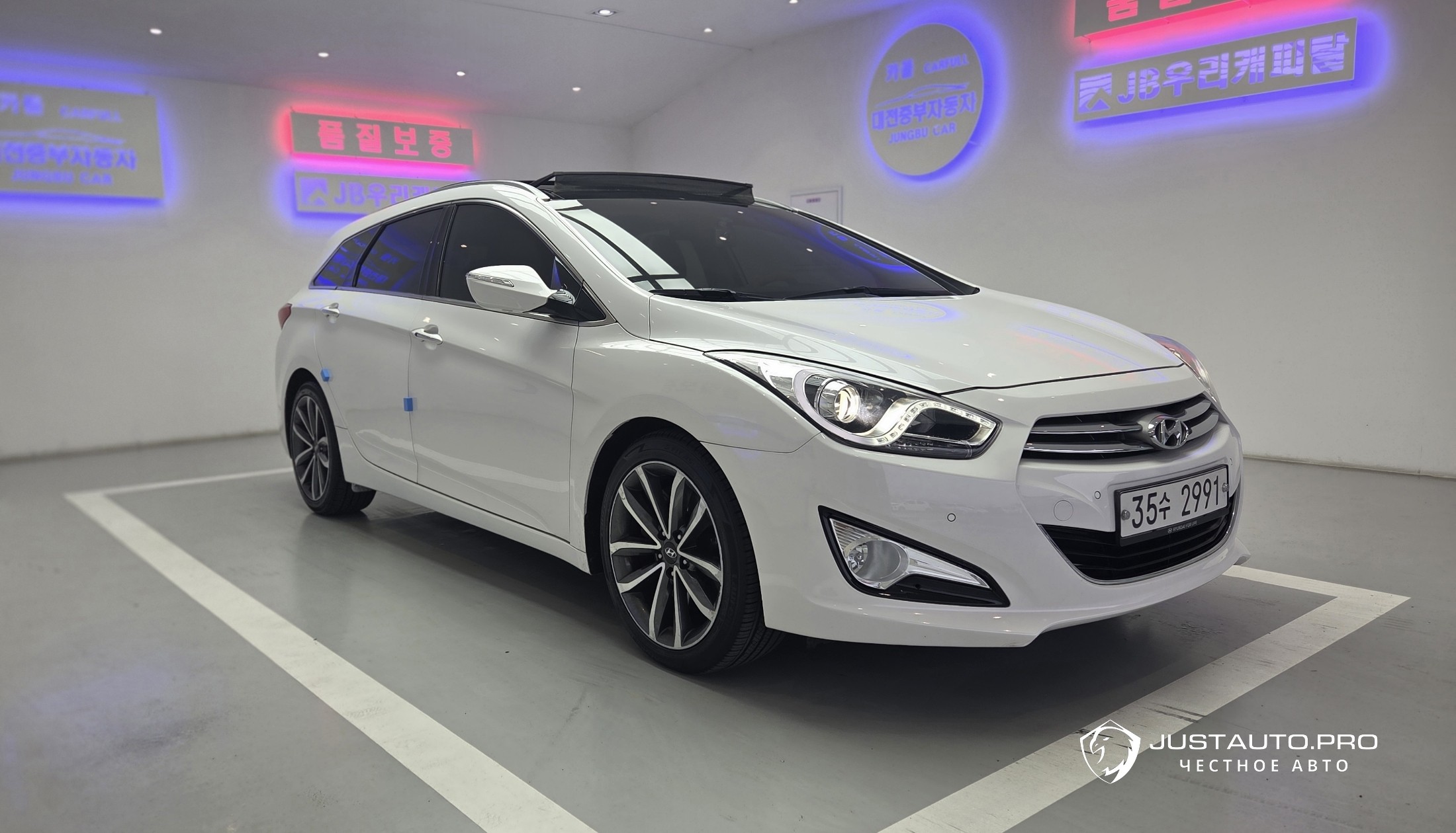 Автомобиль Hyundai i40