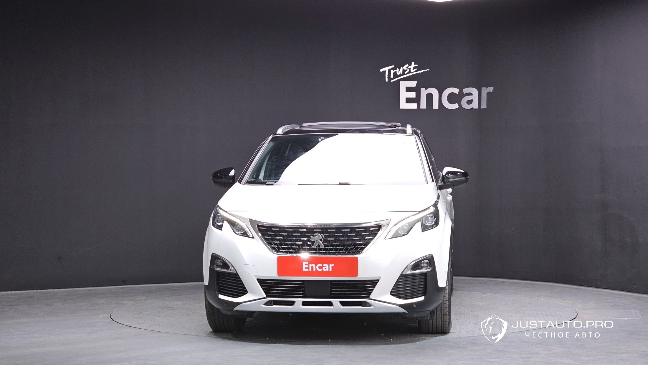 Автомобиль Peugeot 5008