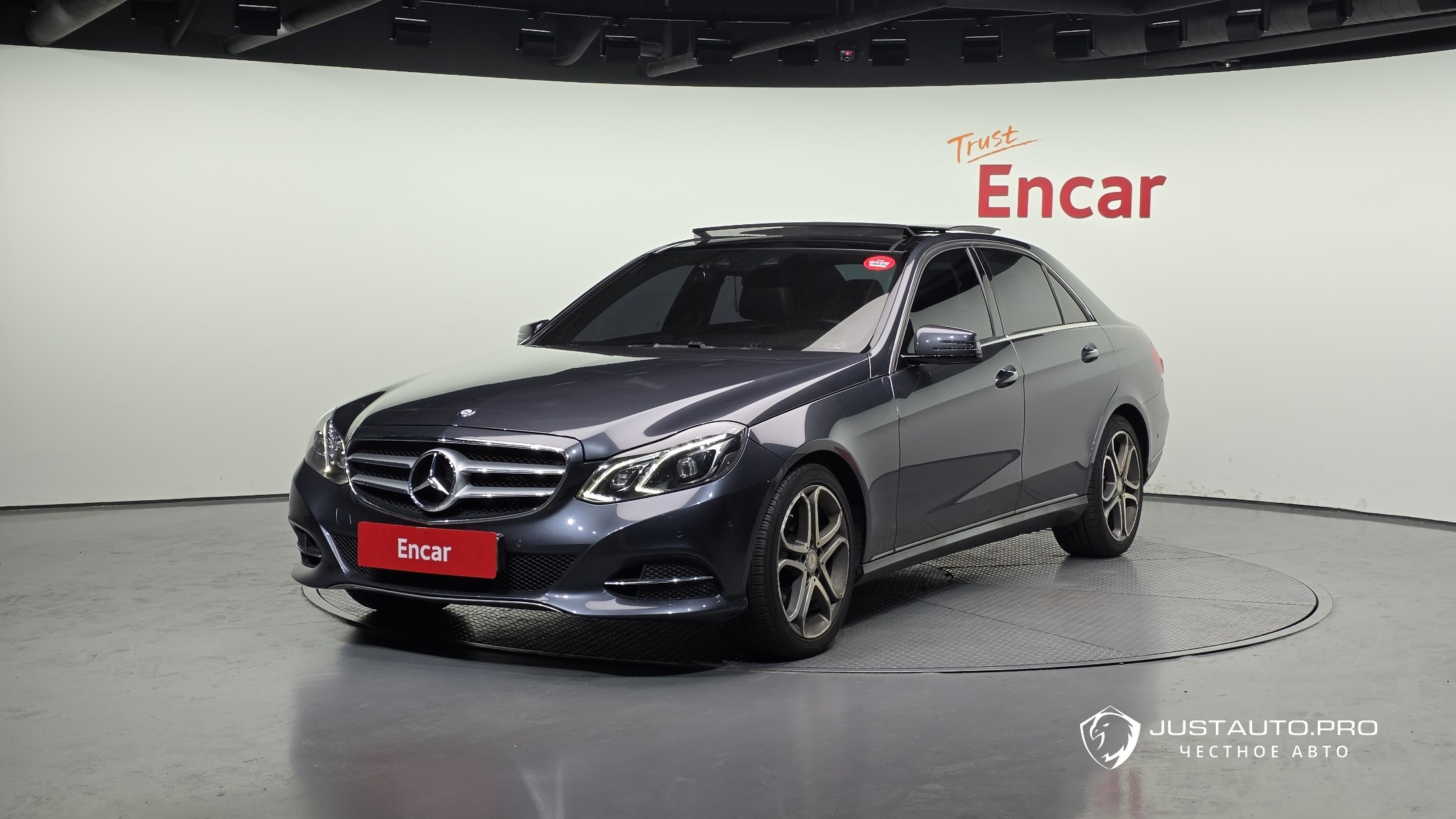 Автомобиль Mercedes-Benz E-Class